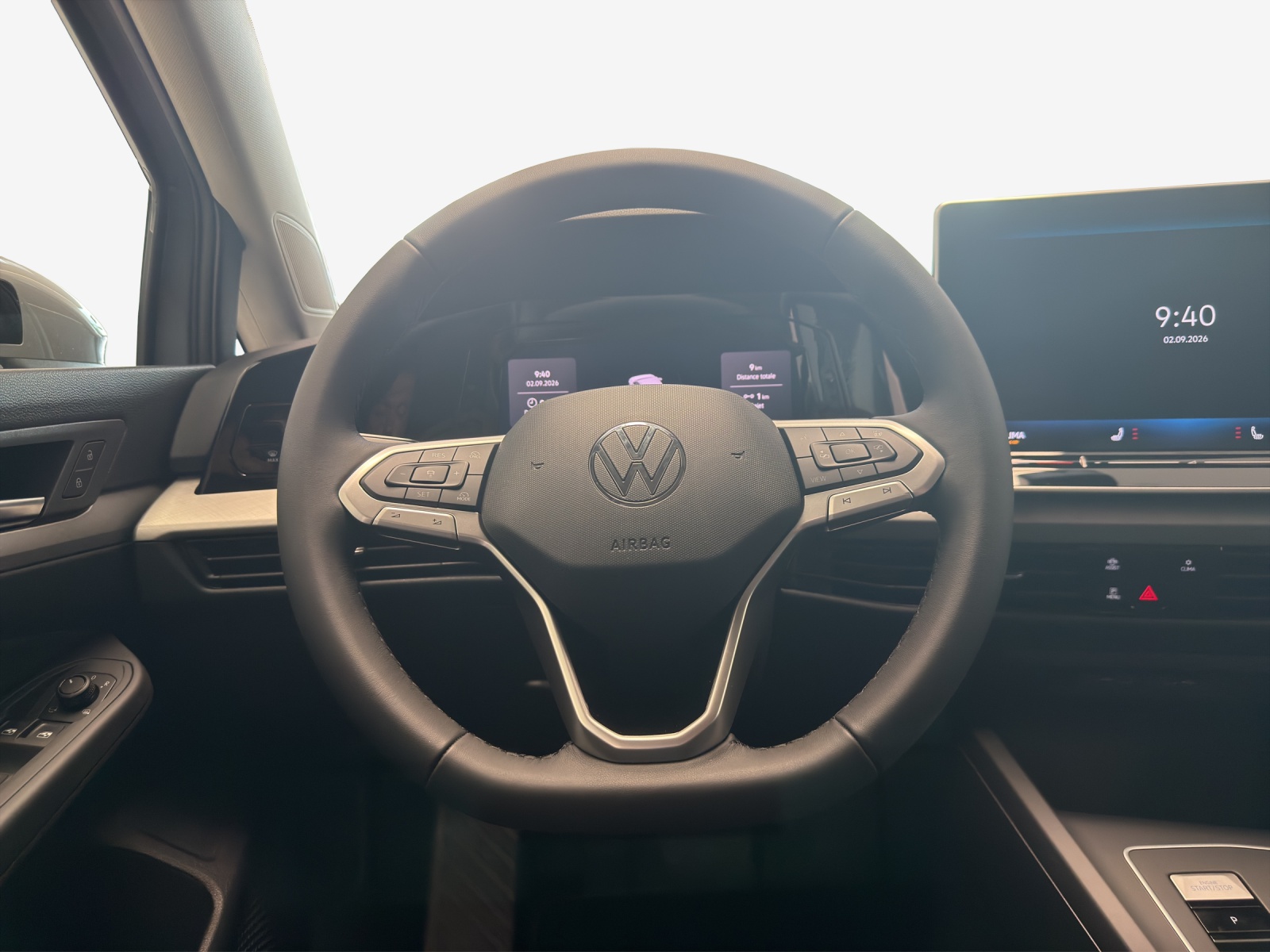 VW Golf 1.5 e TSI mHEV Value DSG-image-9