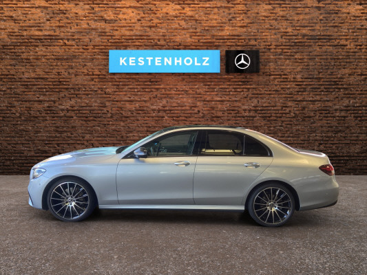 MERCEDES-BENZ E 220 d Swiss Star 4Matic-showroom-element-3
