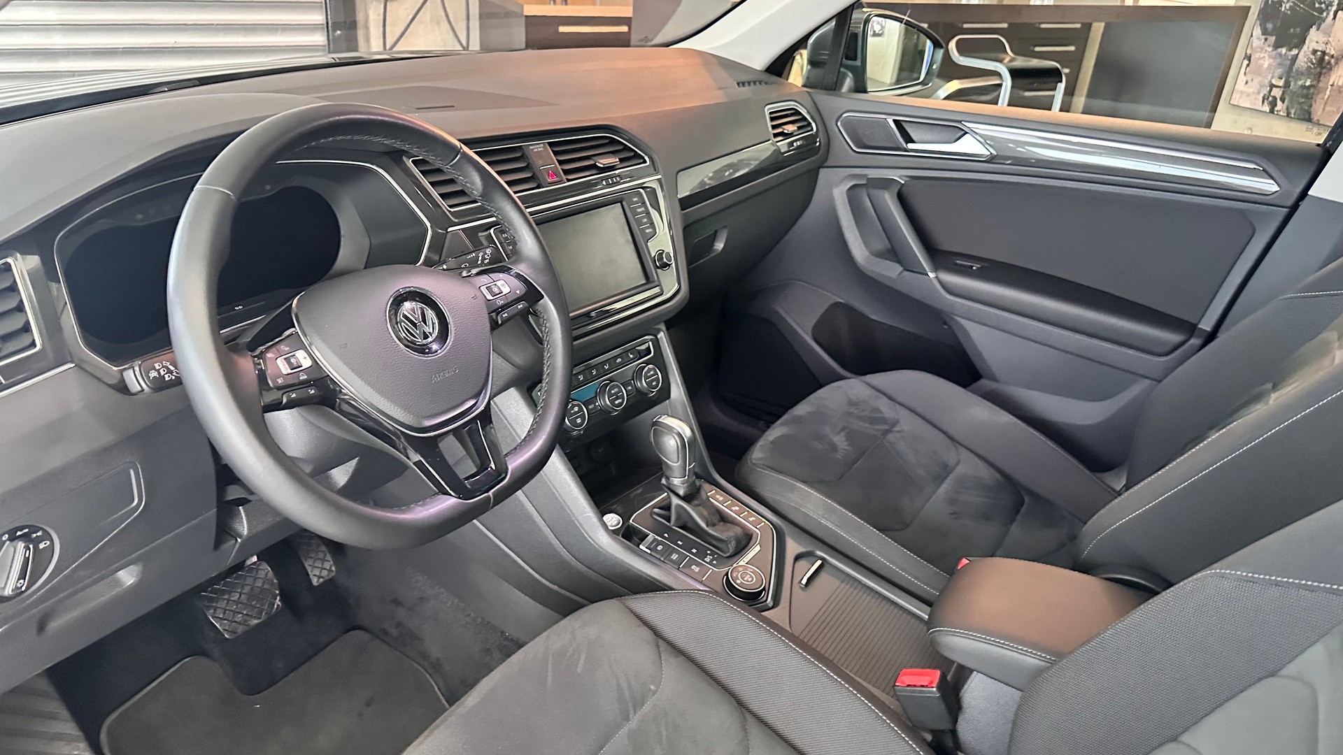 VW Tiguan 2.0 TSI Highline DSG-image-10