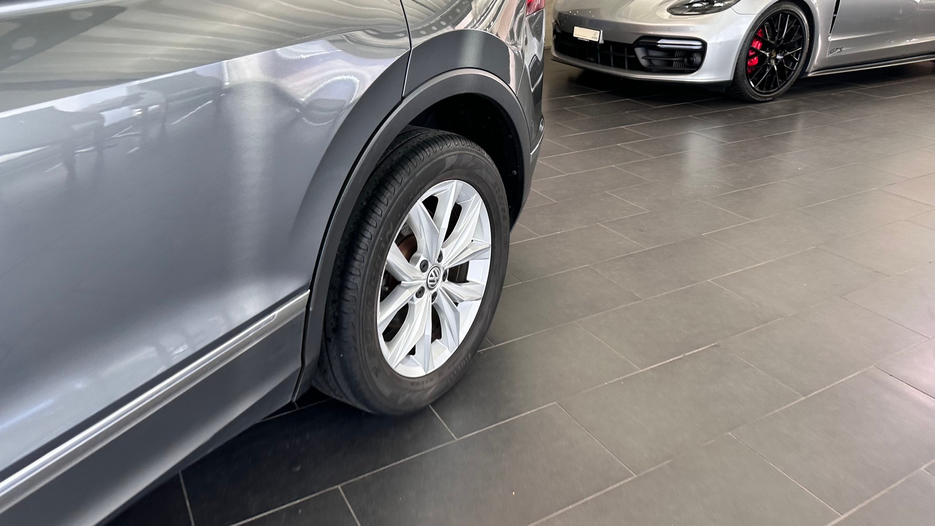 VW Tiguan 2.0 TSI Highline DSG-image-8