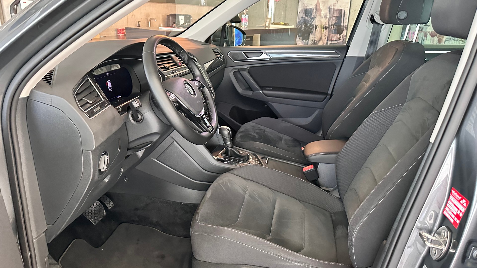 VW Tiguan 2.0 TSI Highline DSG-image-12