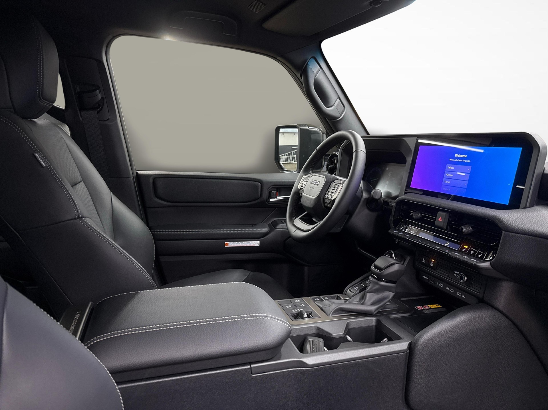 TOYOTA Land Cruiser 2.8 D 48V Style-image-9