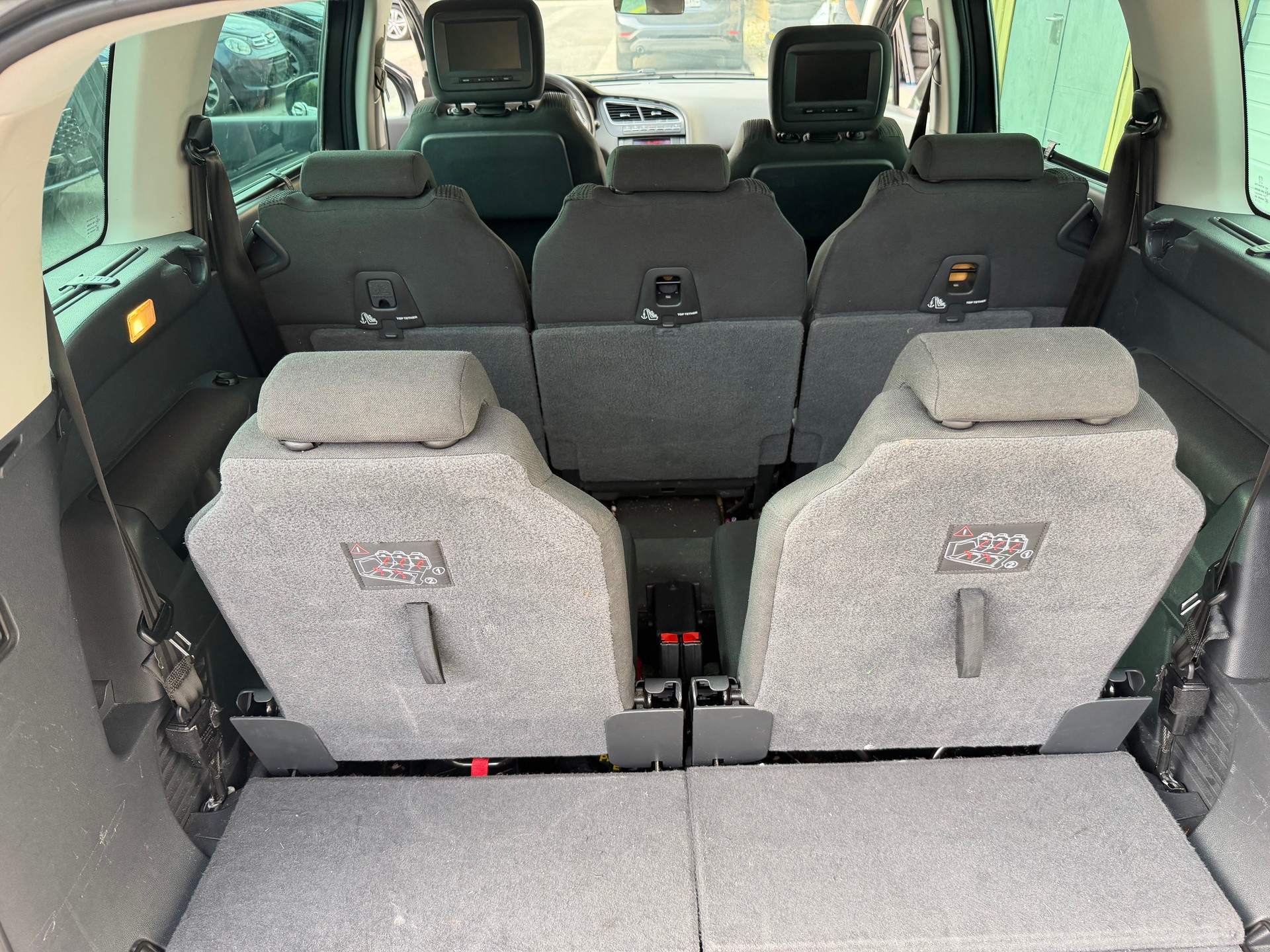 PEUGEOT 5008 1.6 16V T Family Automatic-image-7