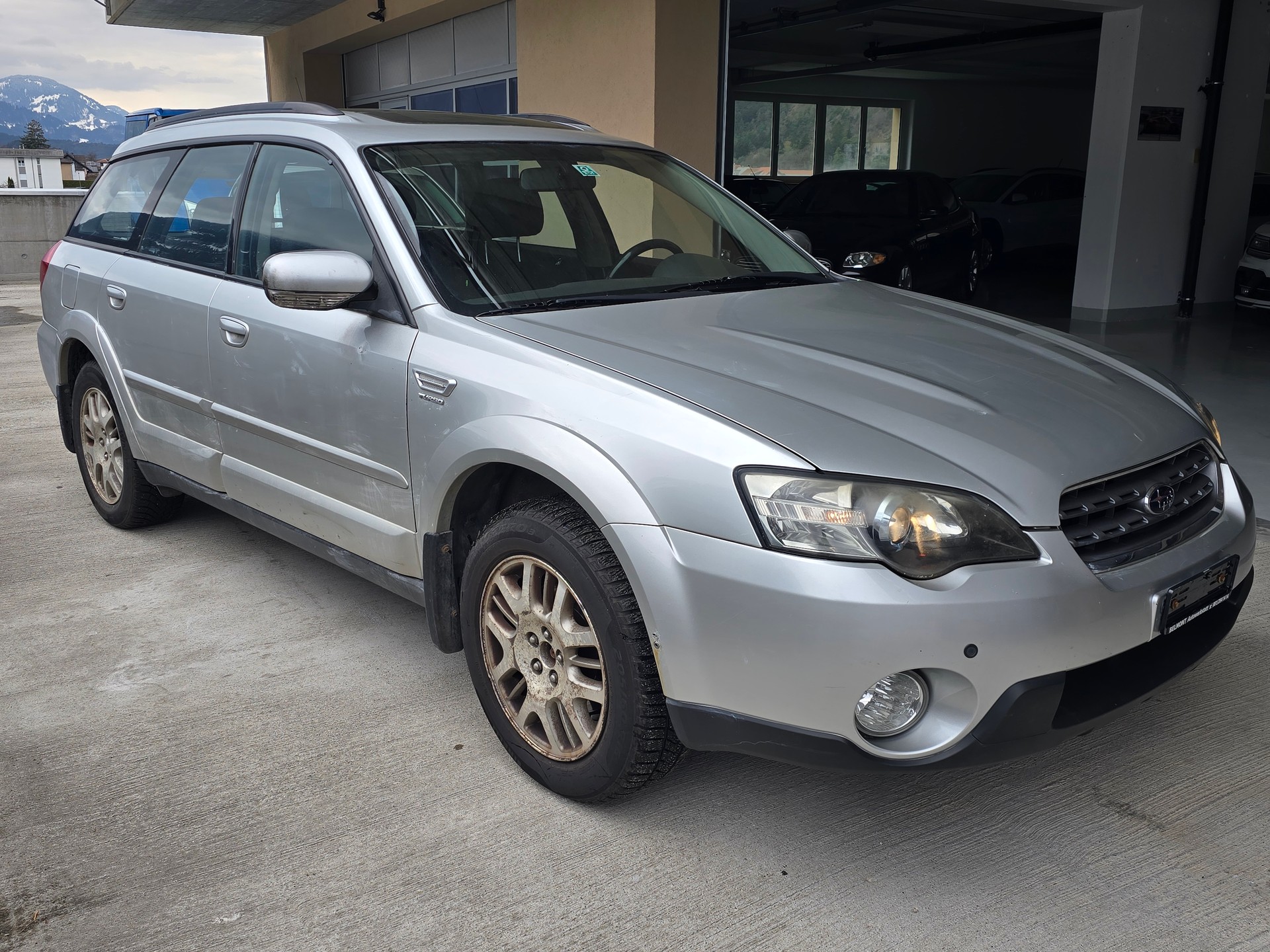 SUBARU Outback 2.5i AWD-image-2