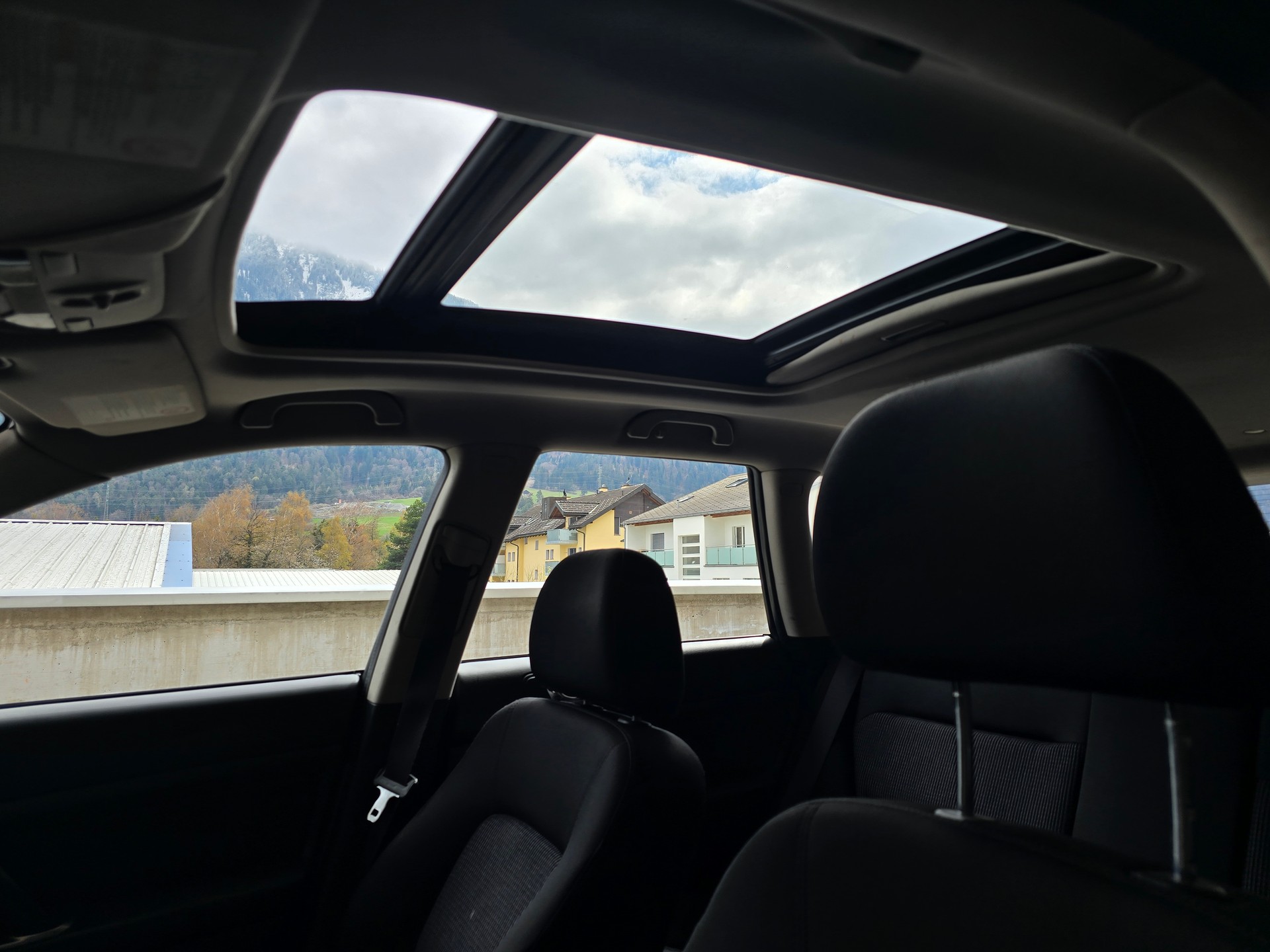 SUBARU Outback 2.5i AWD-image-12