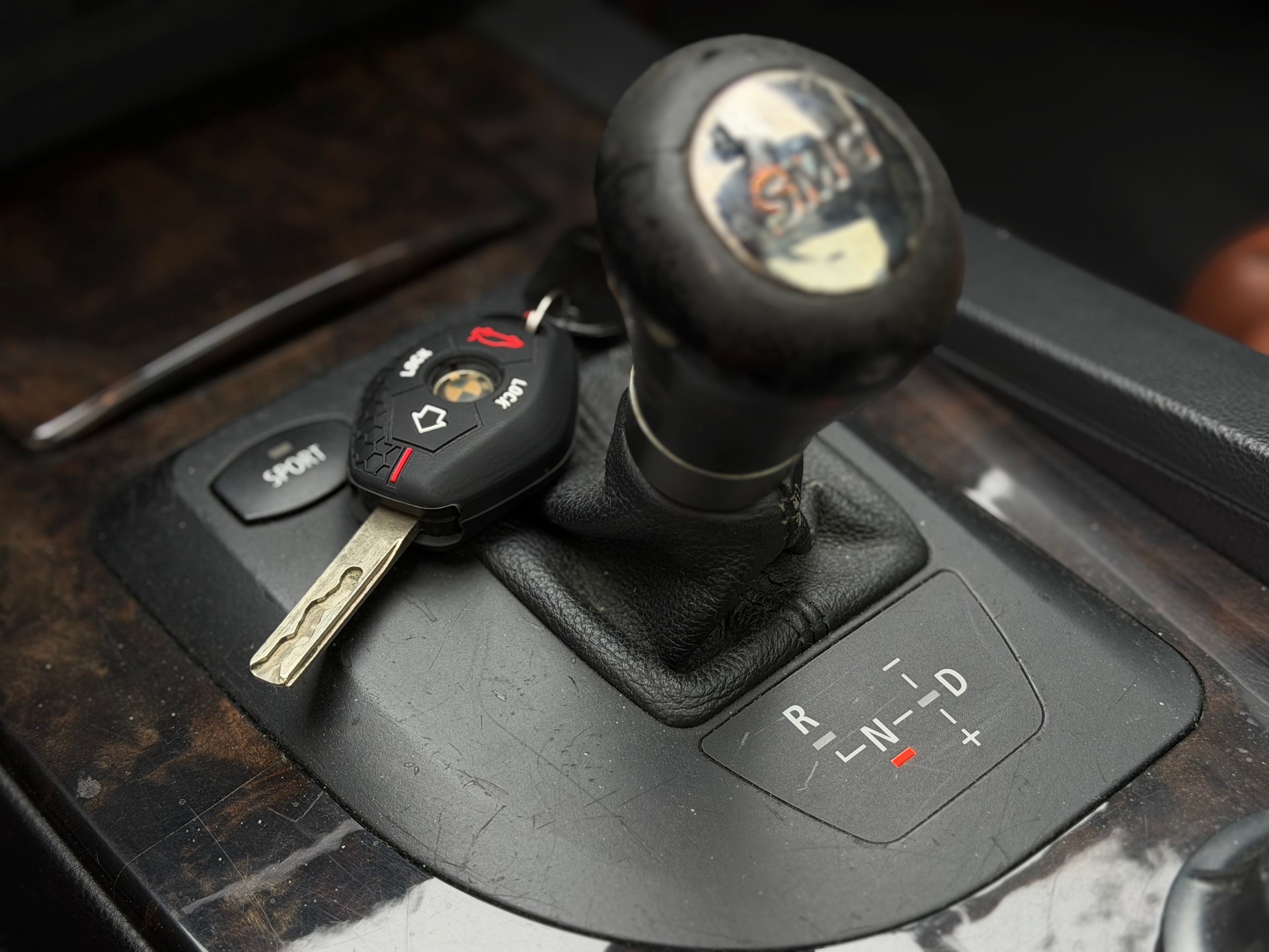 BMW 545i Touring-image-21