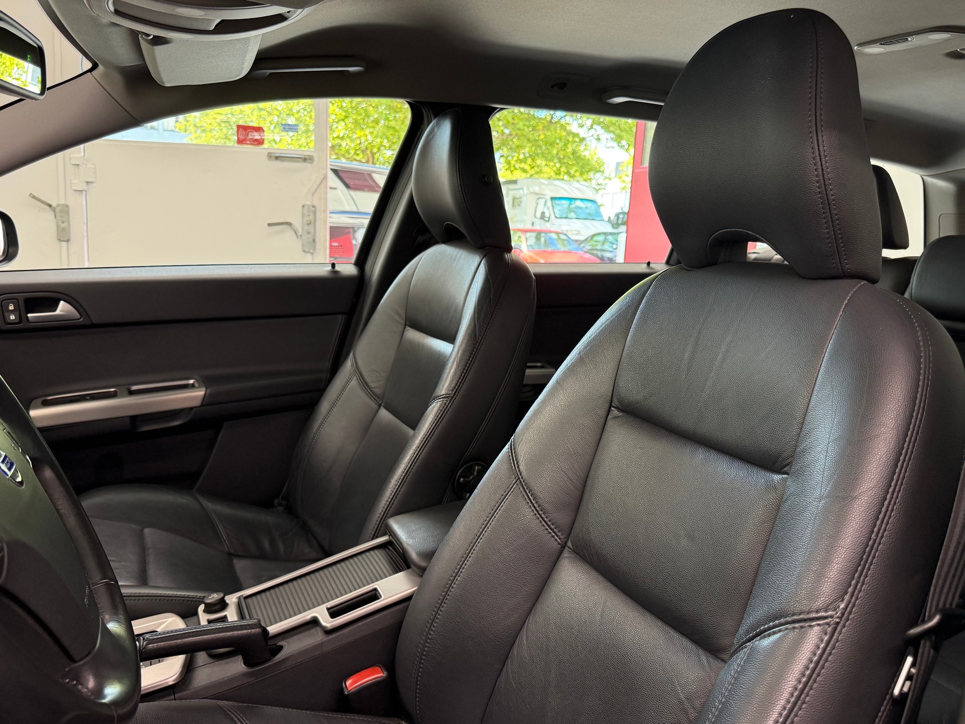 VOLVO V50 2.0D Momentum Powershift-image-9