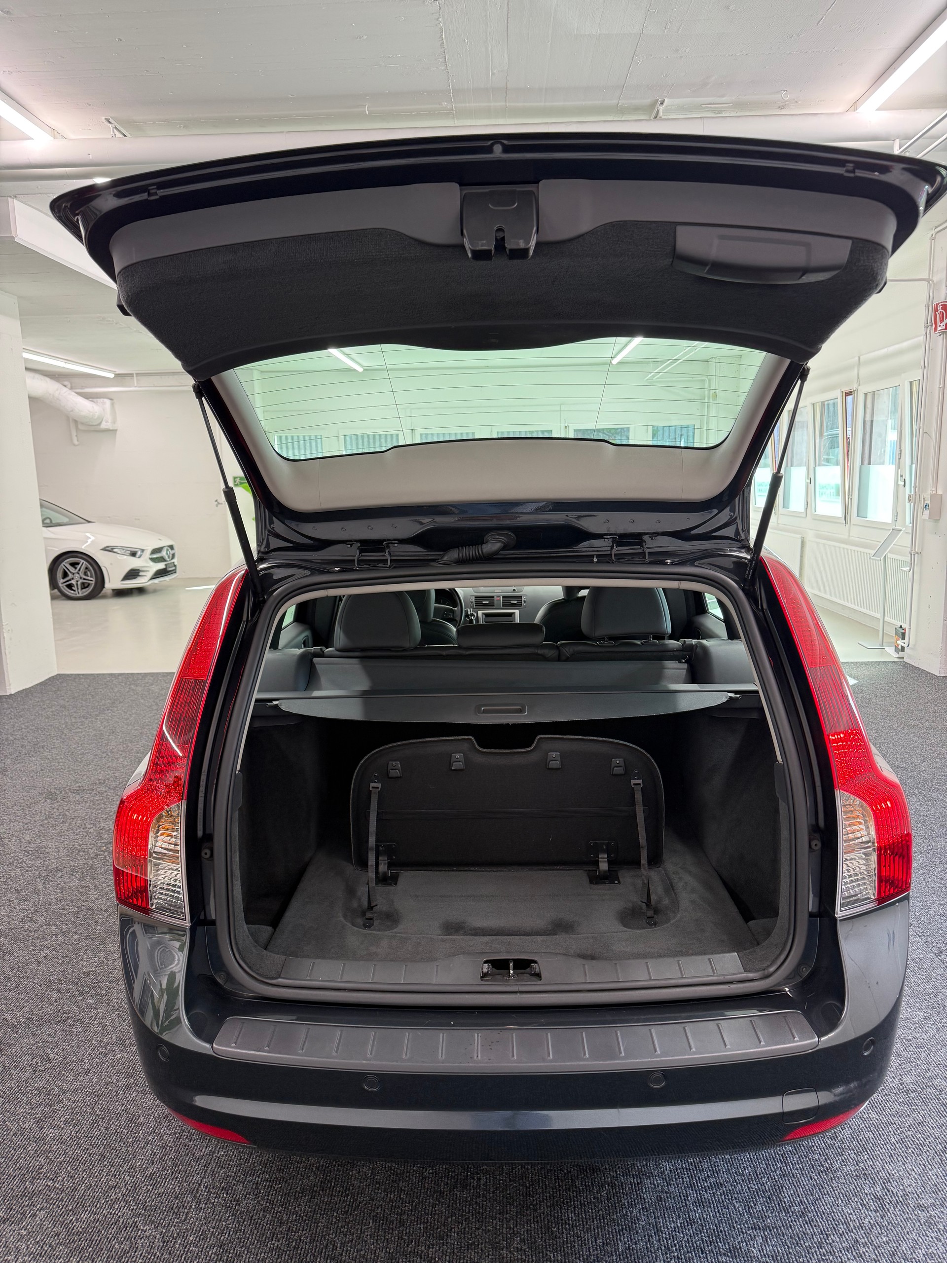 VOLVO V50 2.0D Momentum Powershift-image-6