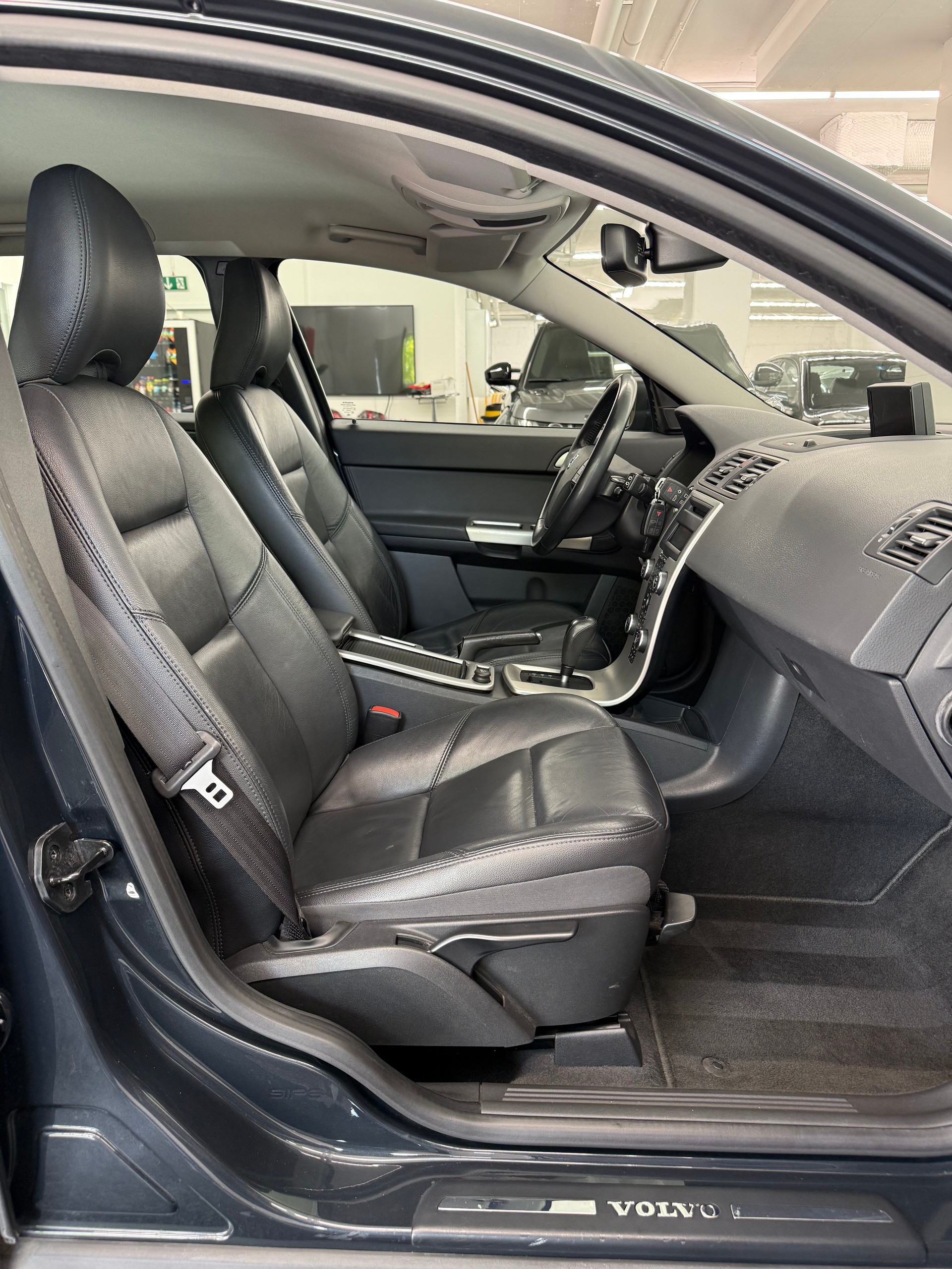 VOLVO V50 2.0D Momentum Powershift-image-17