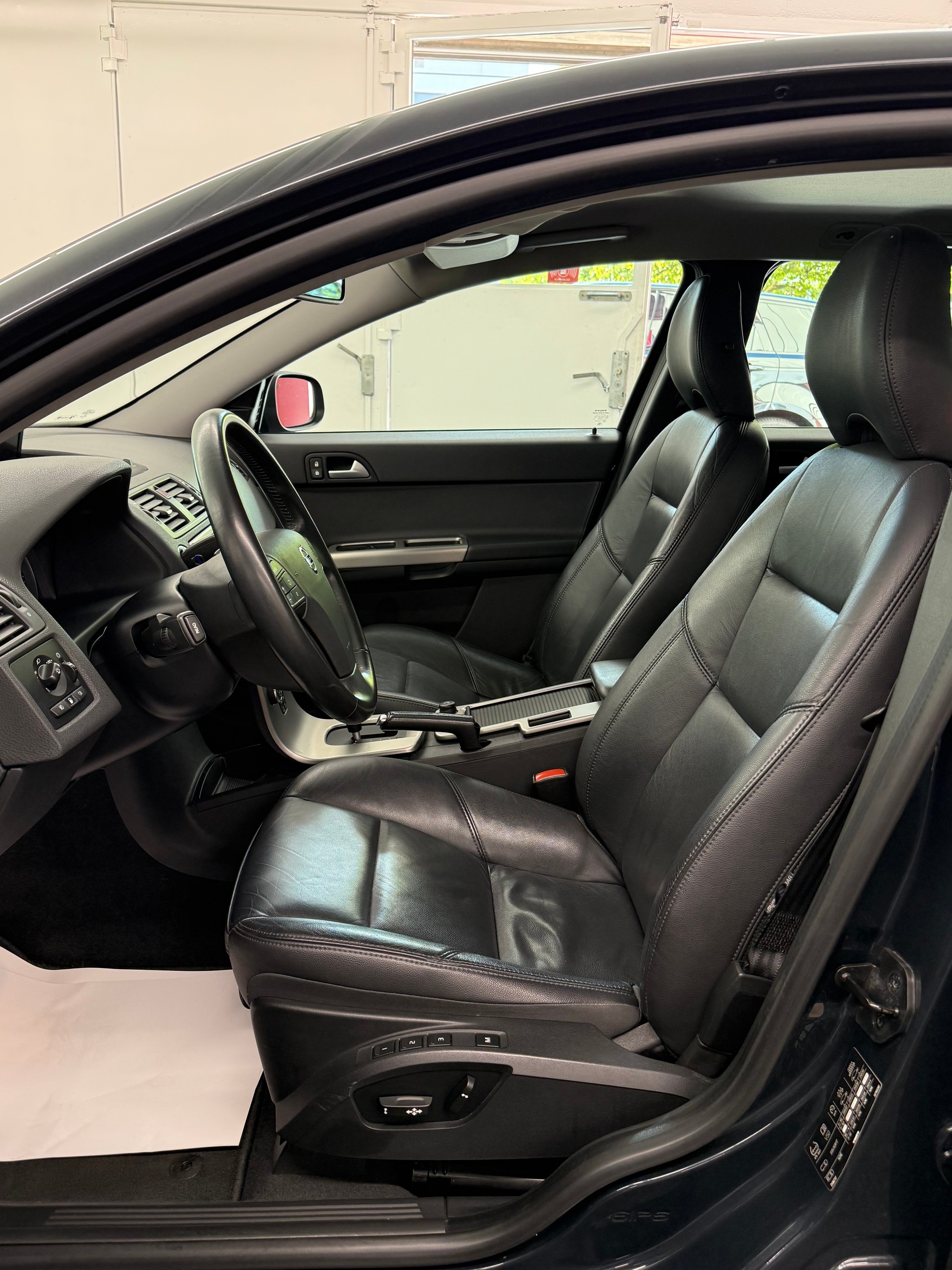 VOLVO V50 2.0D Momentum Powershift-image-10