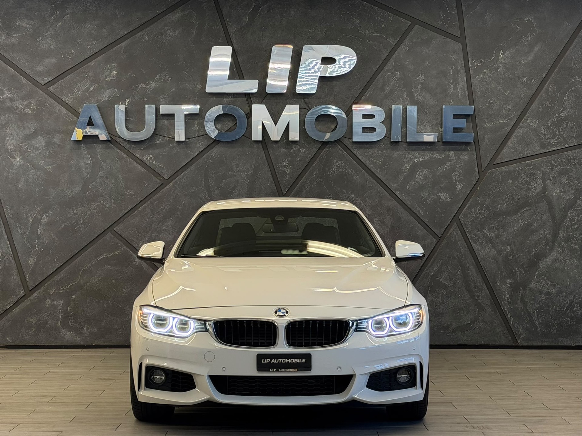 BMW 435i Cabriolet xDrive M Sport Steptronic-image-1