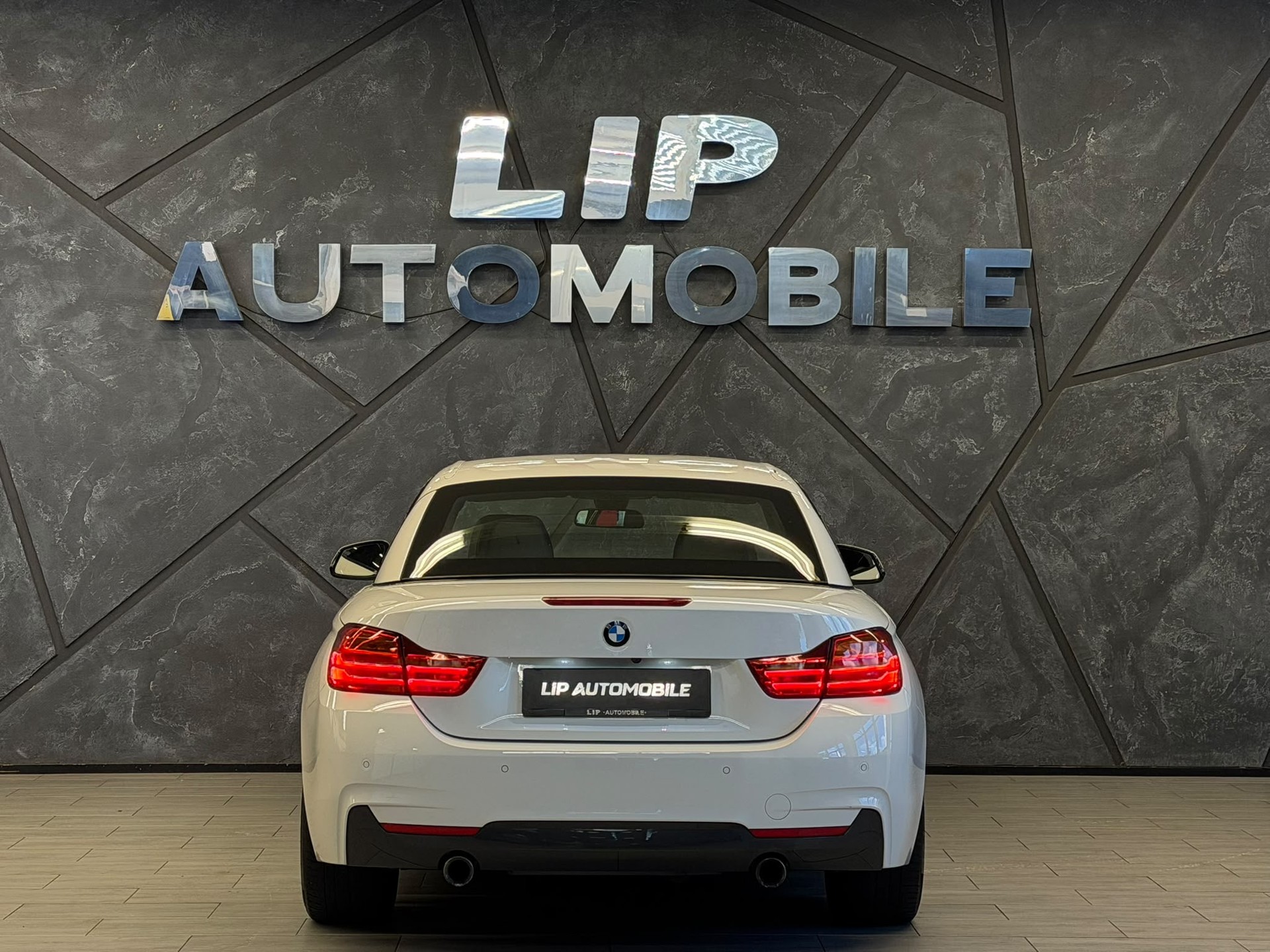 BMW 435i Cabriolet xDrive M Sport Steptronic-image-8