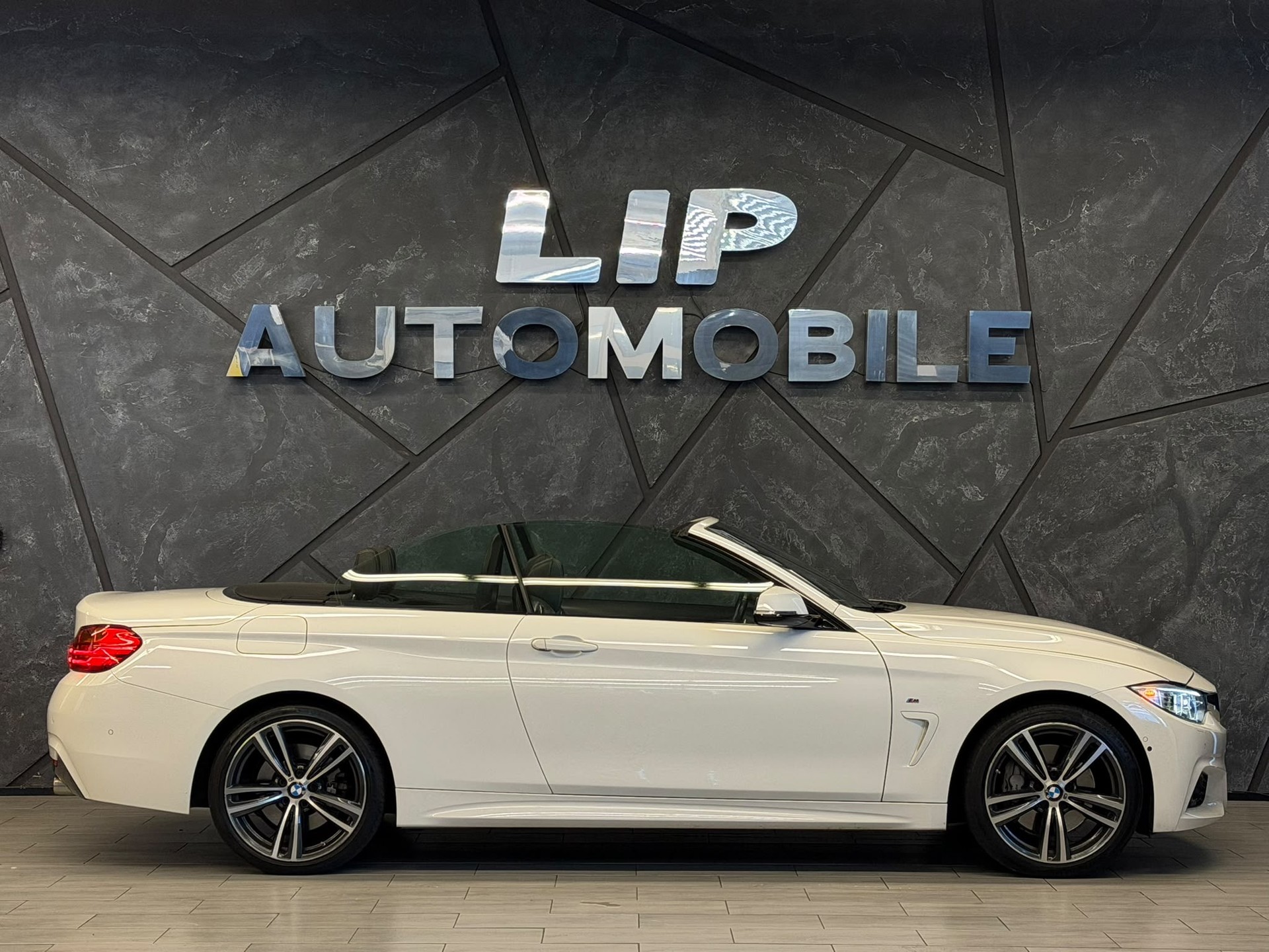 BMW 435i Cabriolet xDrive M Sport Steptronic-image-3