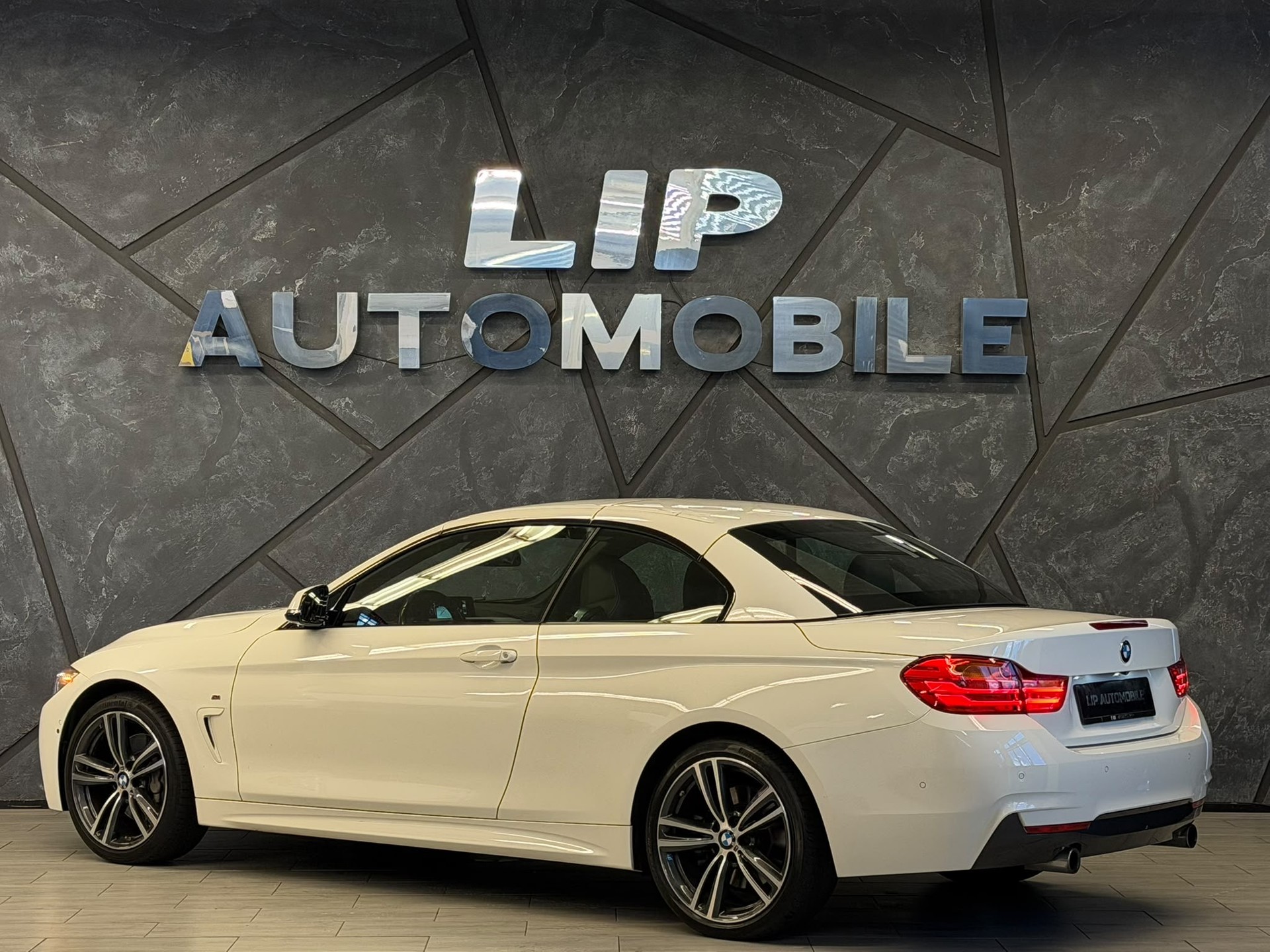 BMW 435i Cabriolet xDrive M Sport Steptronic-image-9