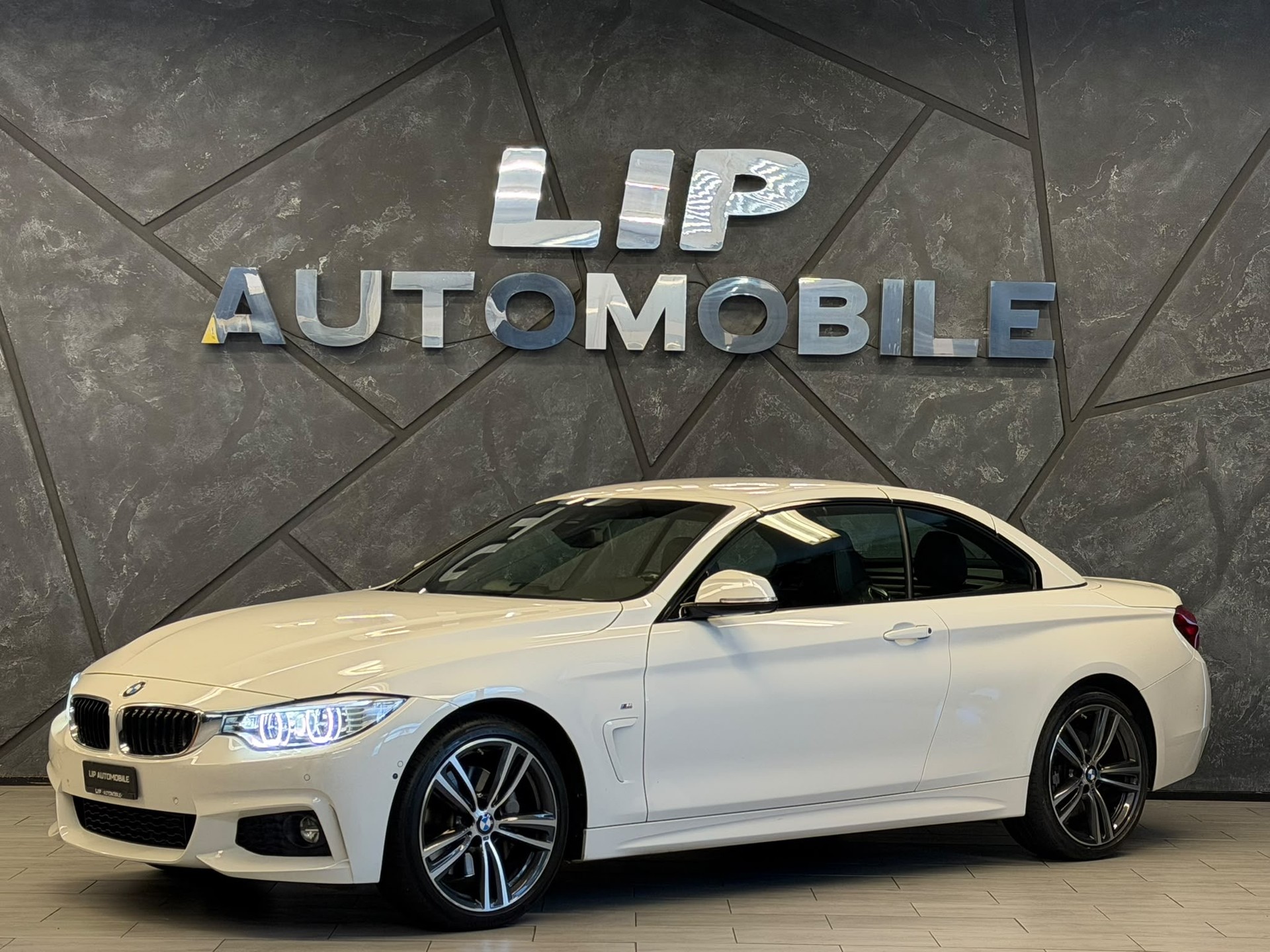 BMW 435i Cabriolet xDrive M Sport Steptronic-image-0