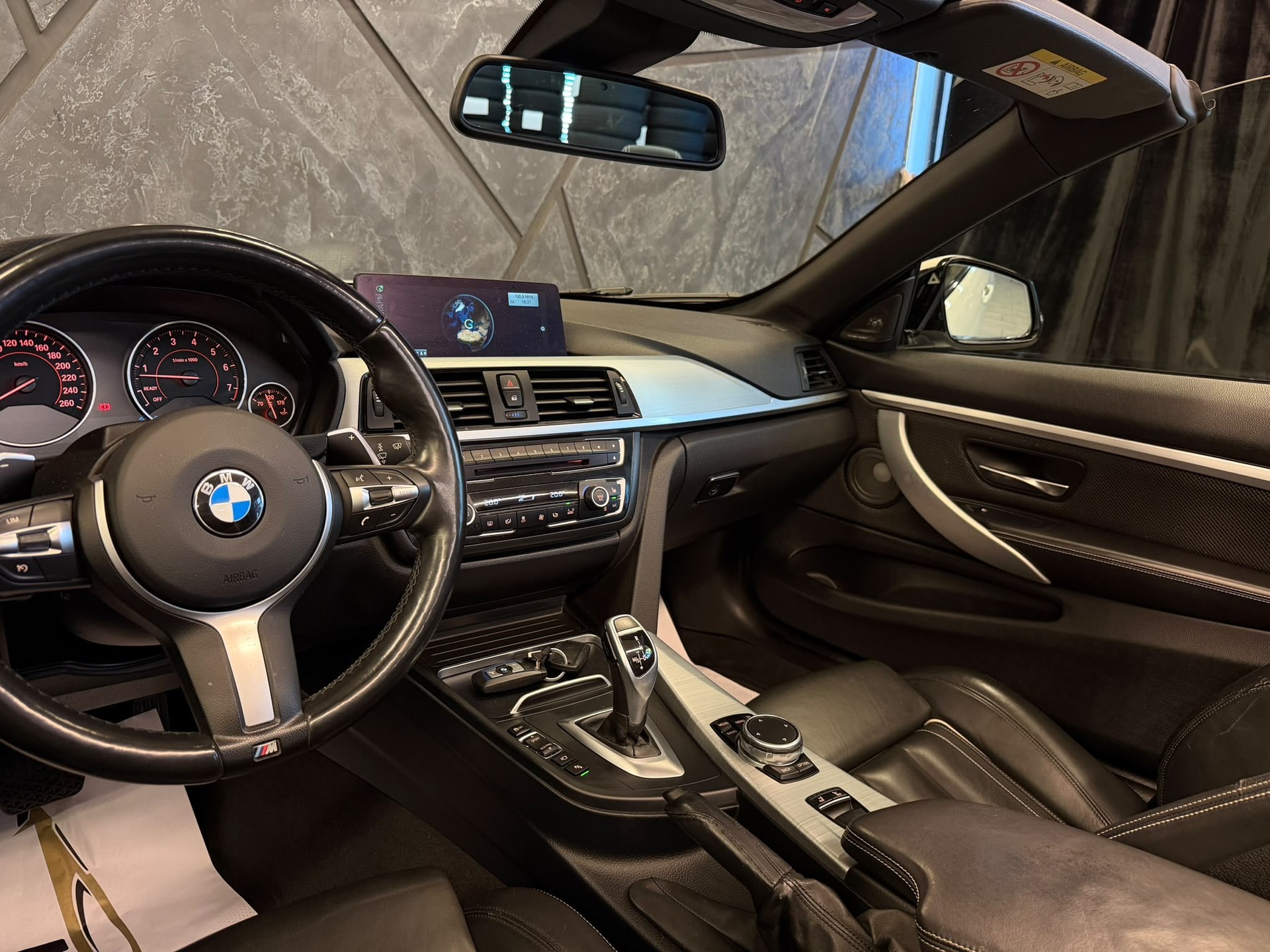 BMW 435i Cabriolet xDrive M Sport Steptronic-image-11