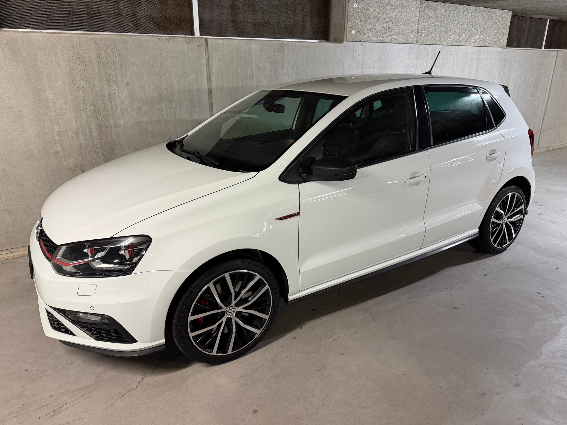 VW Polo 1.8 TSI GTI DSG-image-0