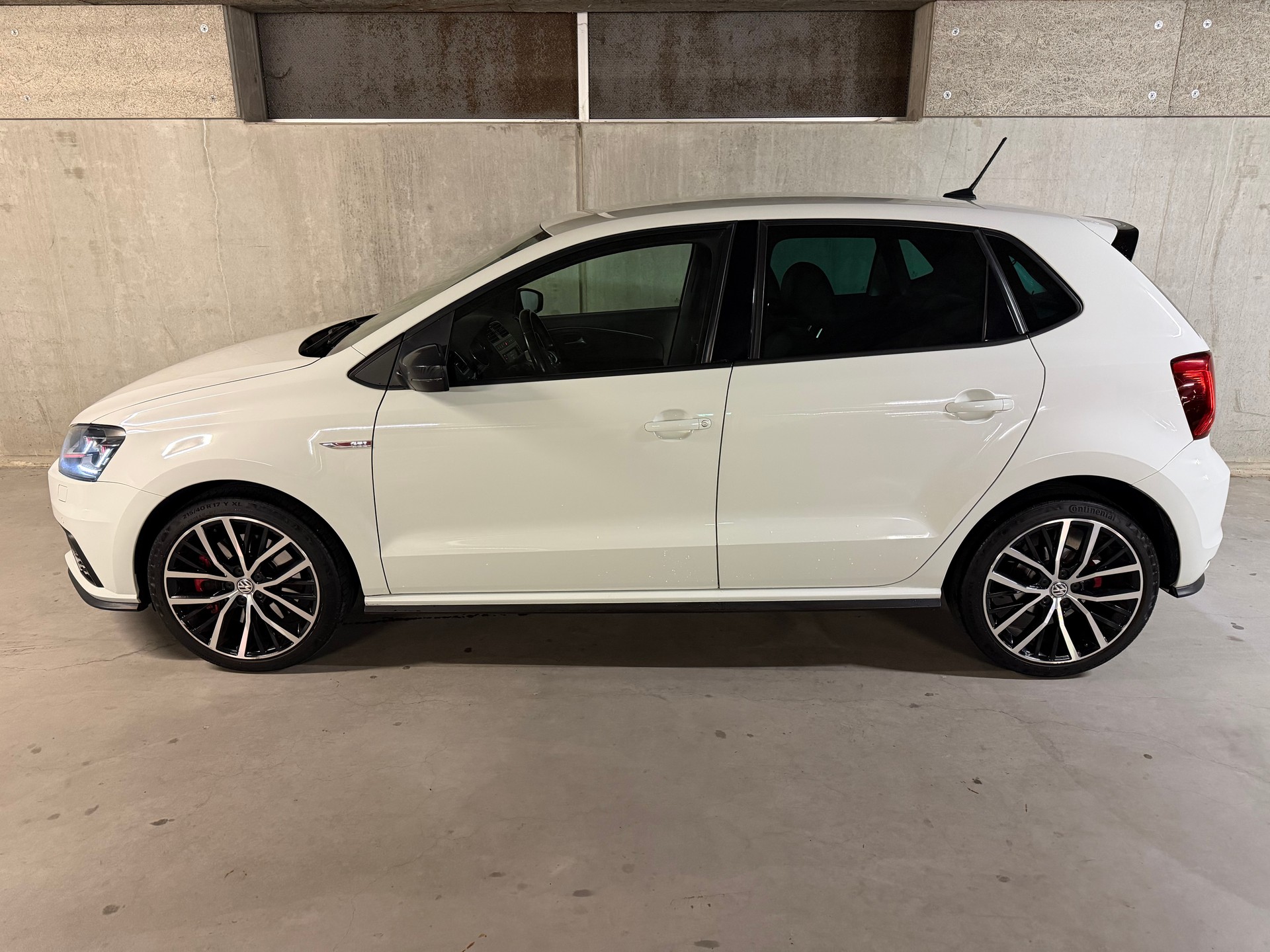 VW Polo 1.8 TSI GTI DSG-image-1