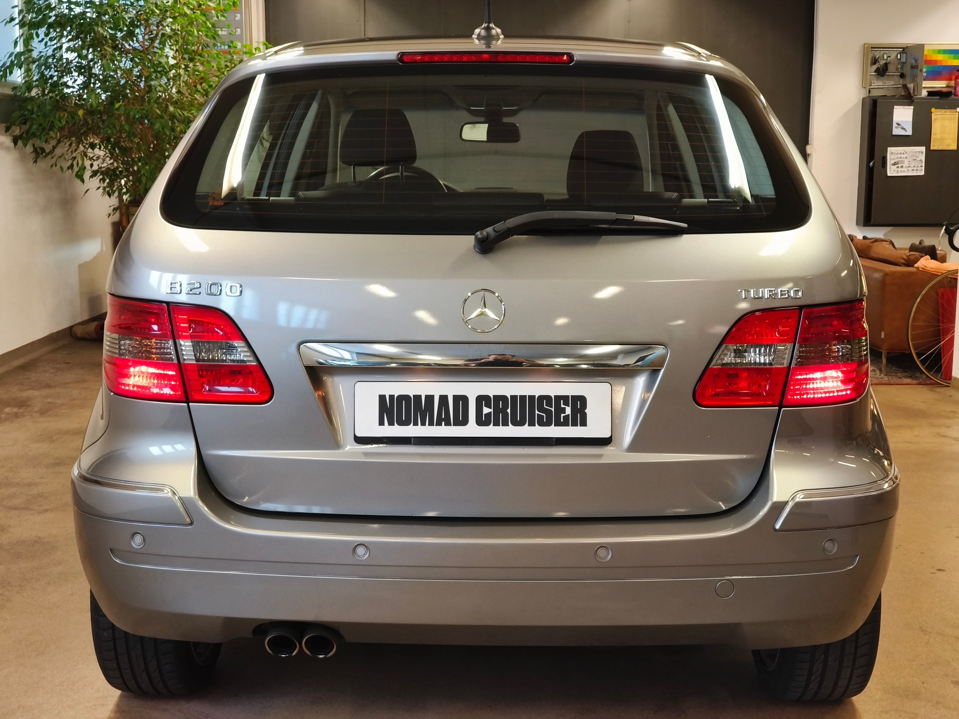 MERCEDES-BENZ B 200 T-image-11