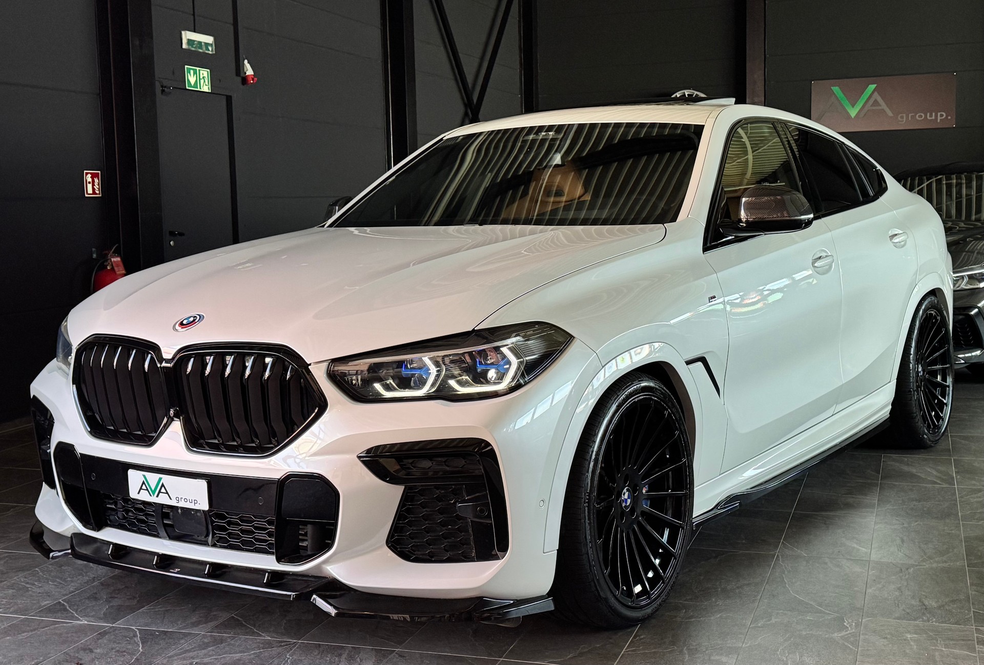 BMW X6 xDrive 48V 40d Steptronic M Sport *WHITE GRIZZLY*-image-5