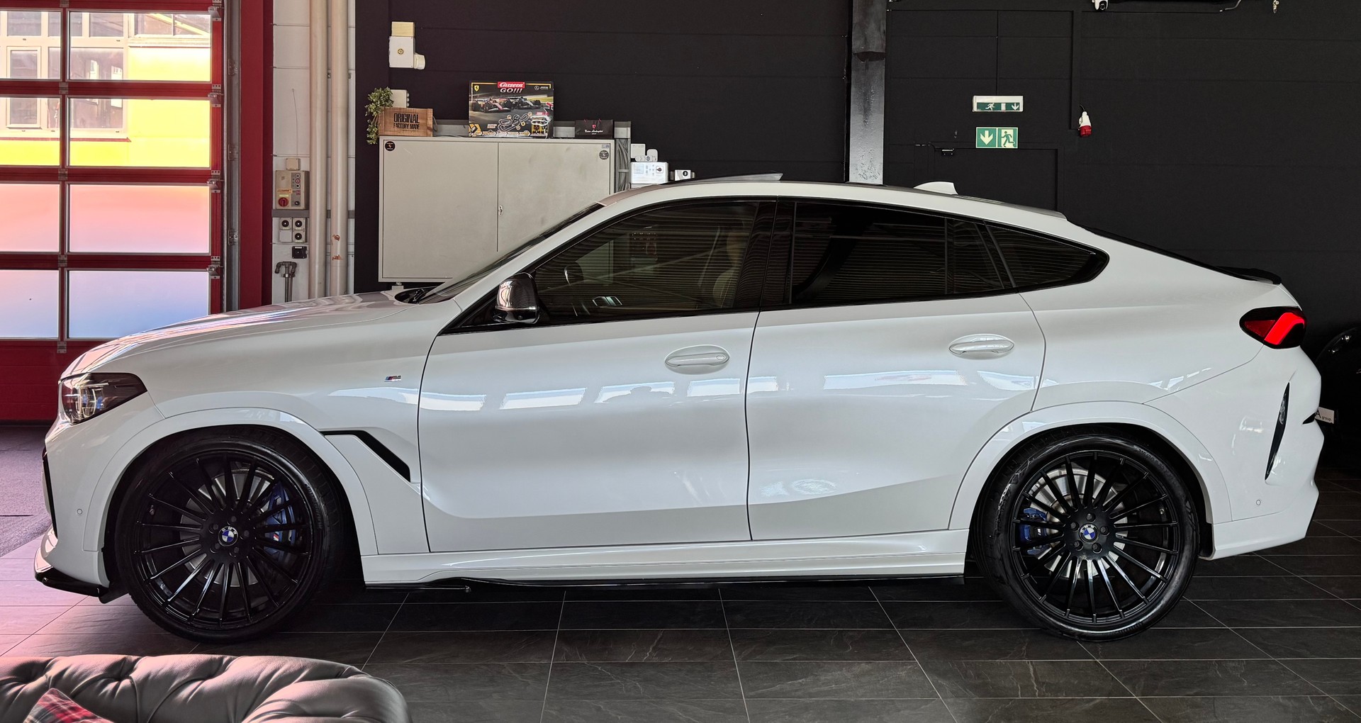 BMW X6 xDrive 48V 40d Steptronic M Sport *WHITE GRIZZLY*-image-6