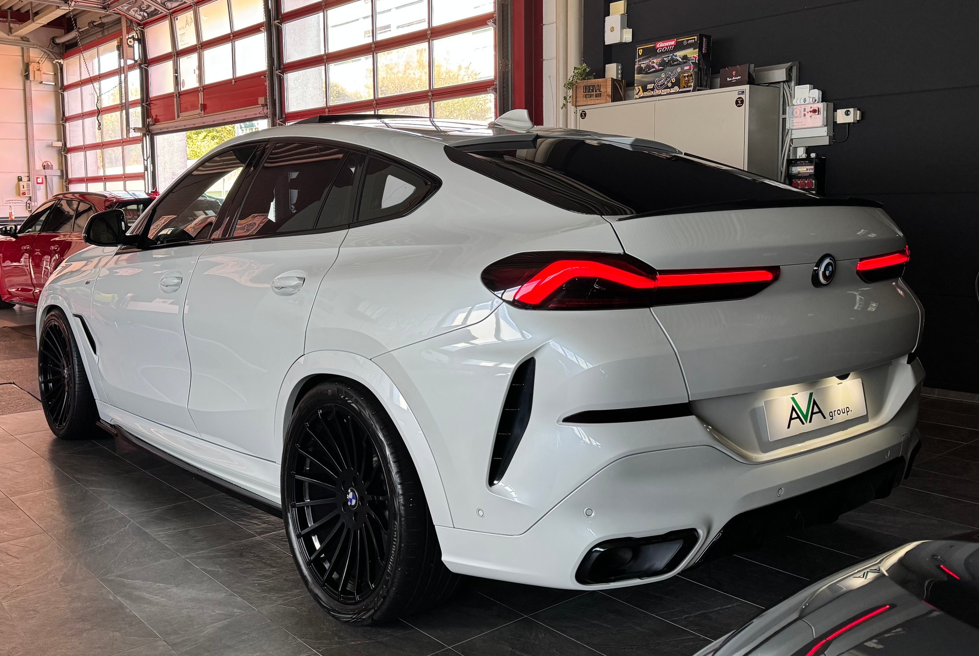 BMW X6 xDrive 48V 40d Steptronic M Sport *WHITE GRIZZLY*-image-7
