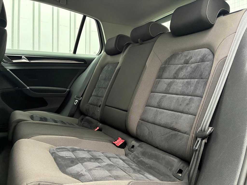VW Golf 1.4 TSI Highline-image-10