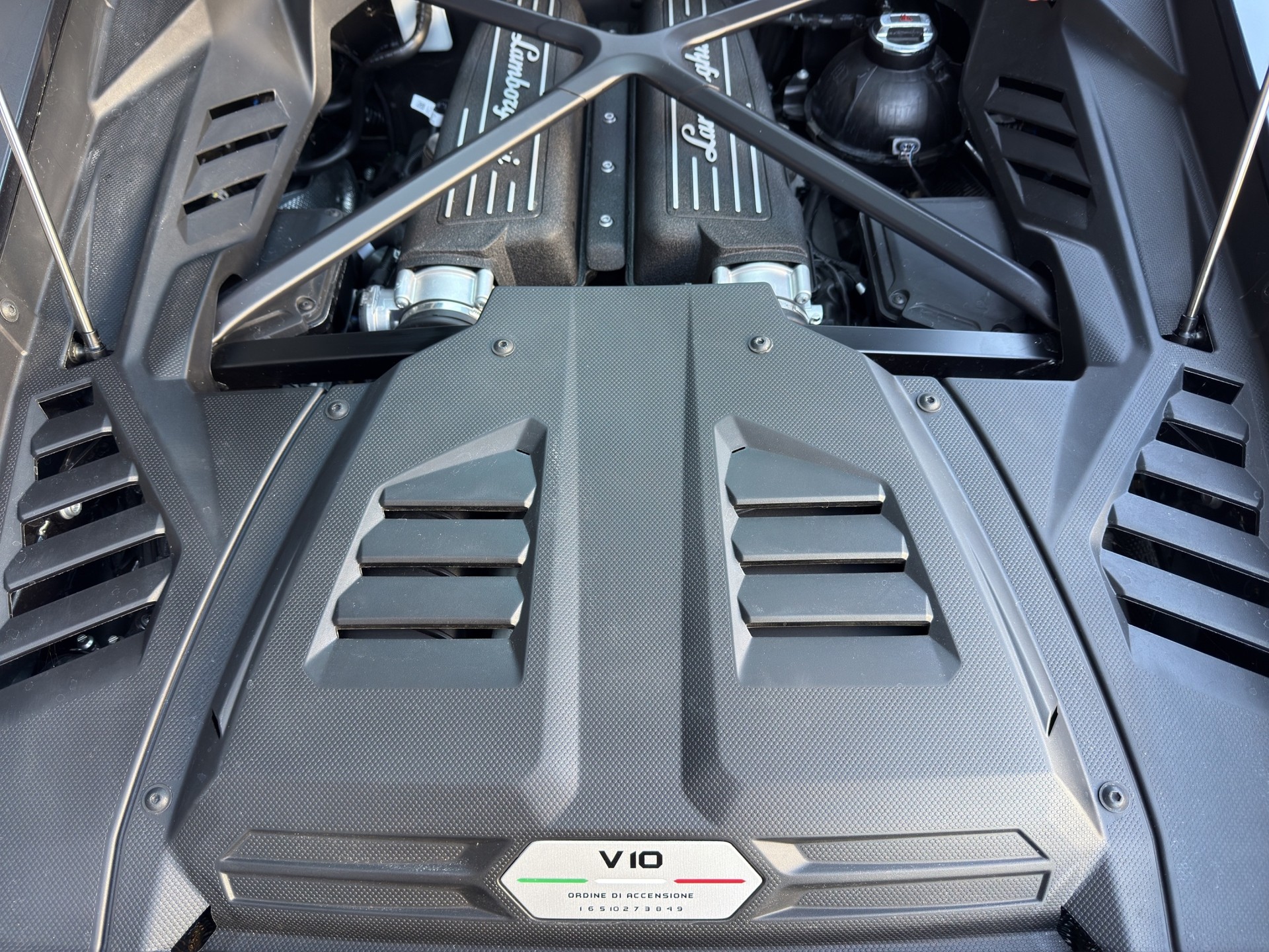 LAMBORGHINI Huracan EVO Coupé DCT-image-7