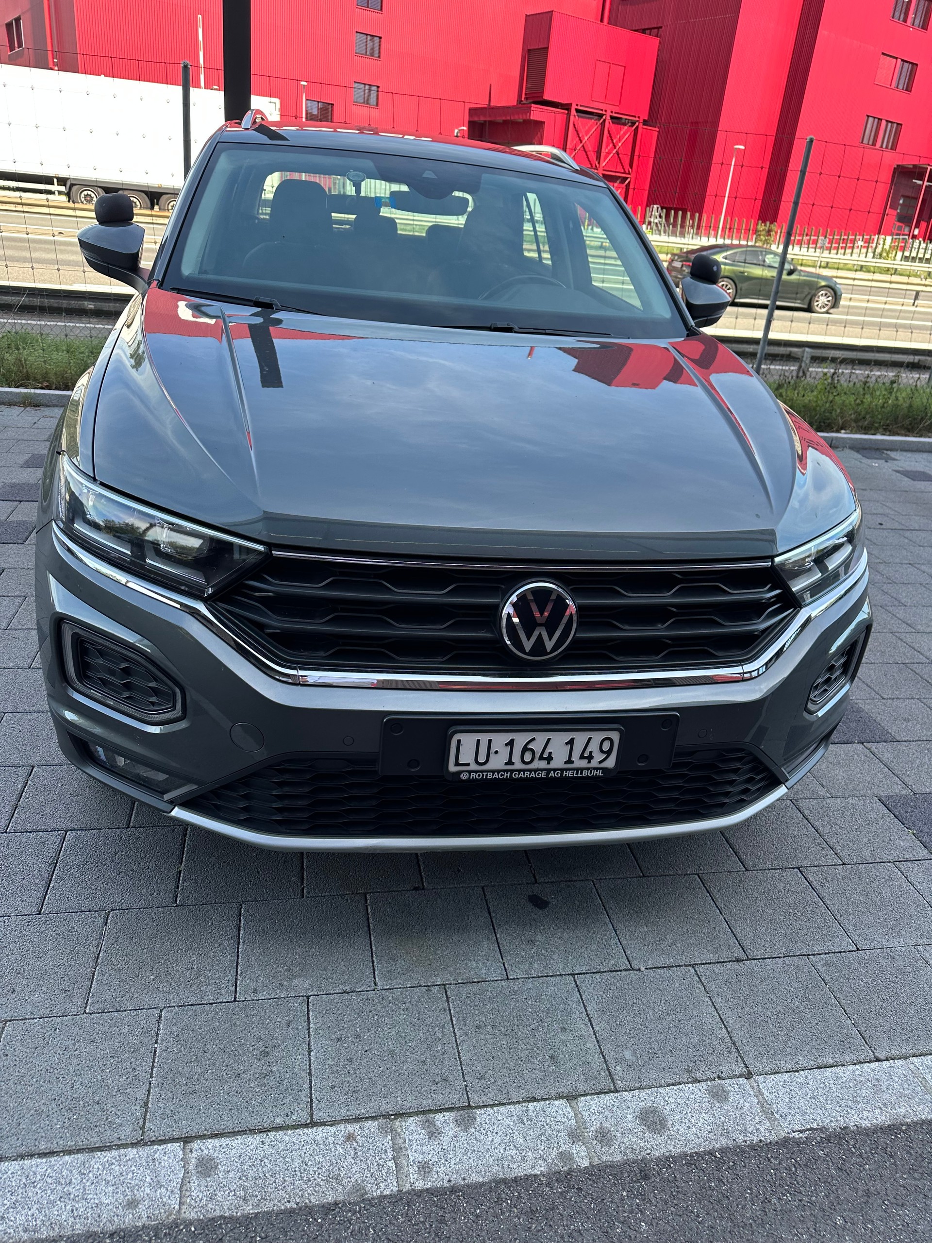 VW T-Roc 2.0 TSI Sport Selection DSG 4Motion-image-1