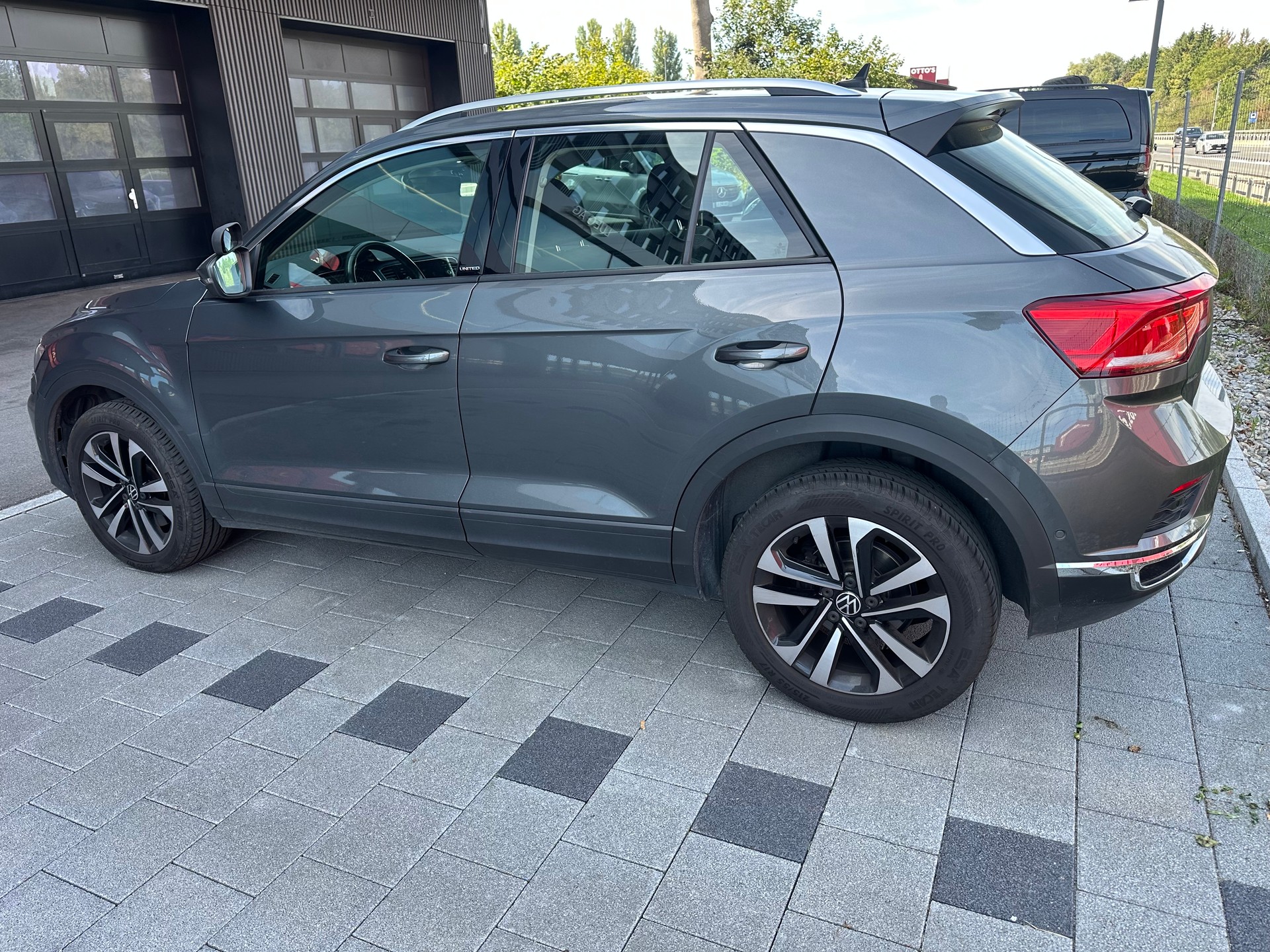VW T-Roc 2.0 TSI Sport Selection DSG 4Motion-image-3