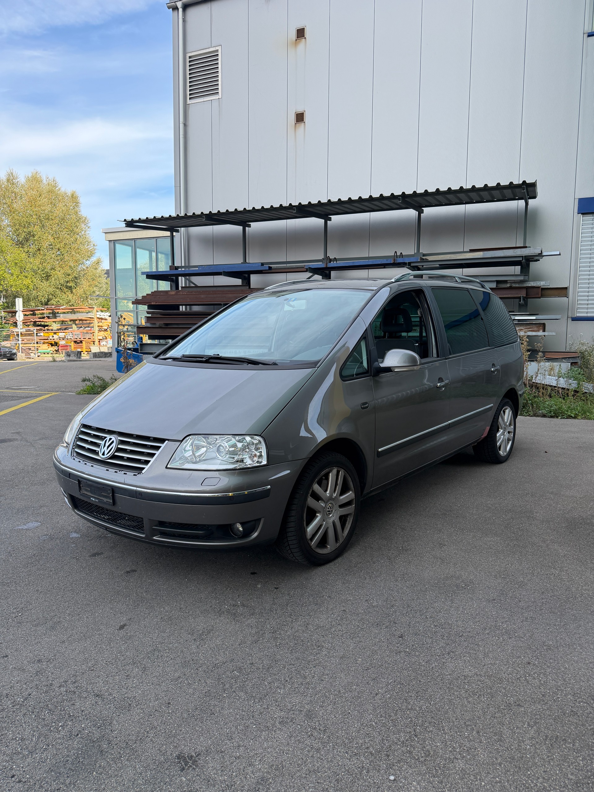 VW Sharan 1.8 T Comfortline-image-2