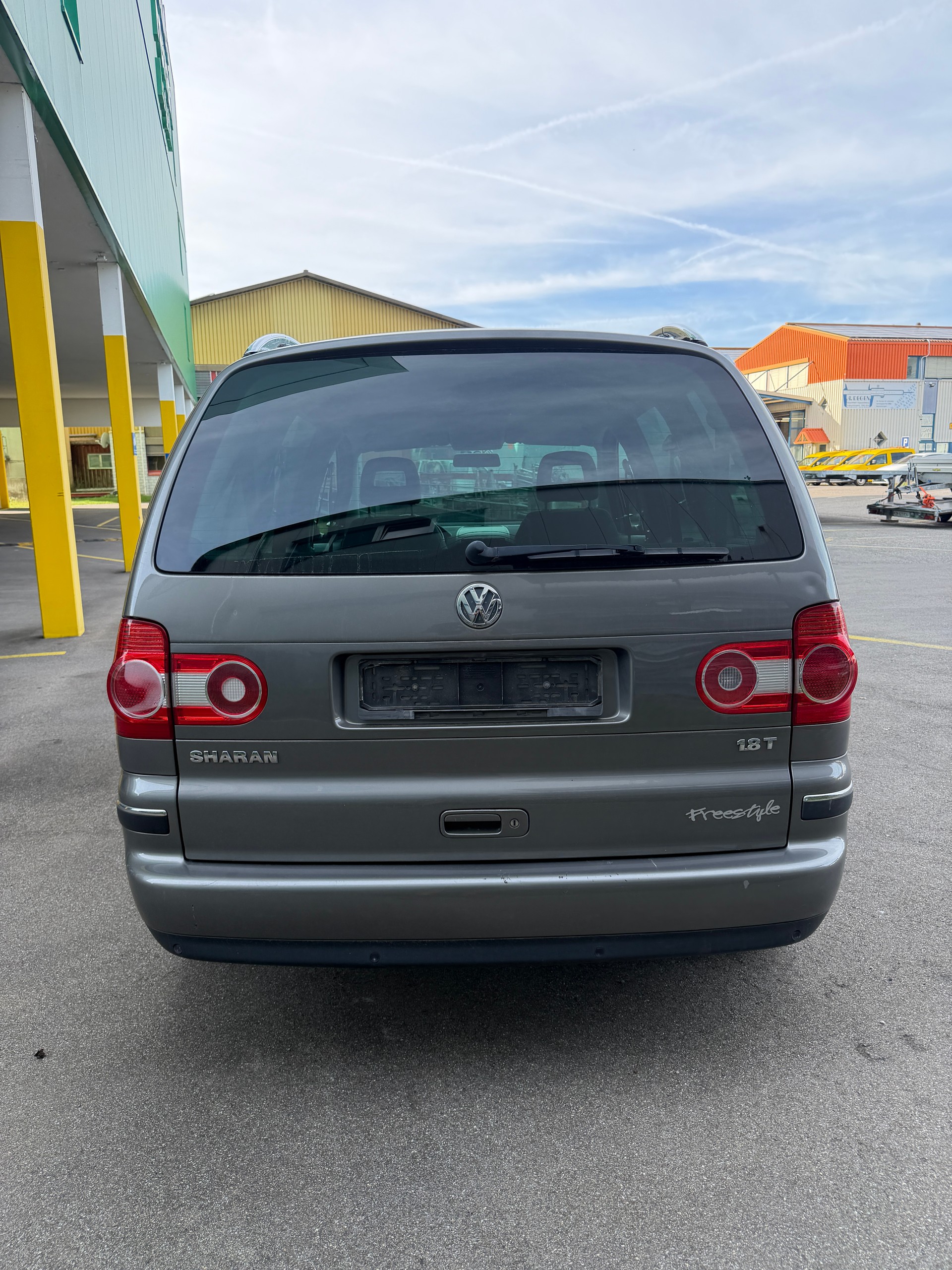 VW Sharan 1.8 T Comfortline-image-5