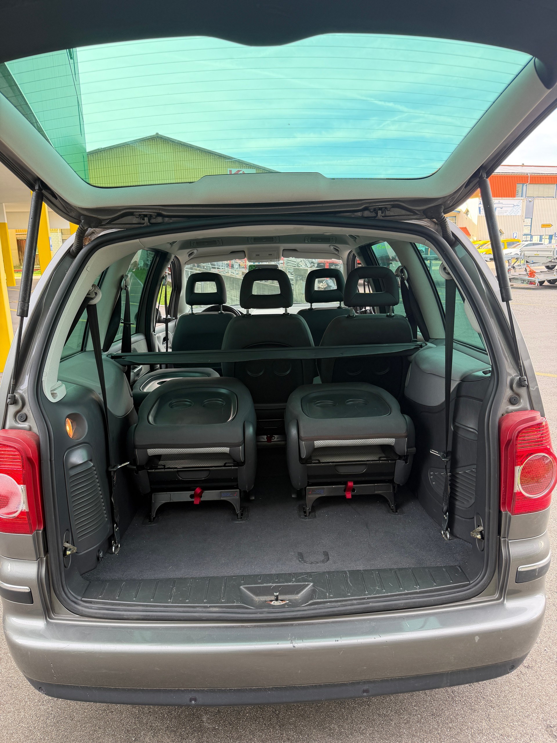 VW Sharan 1.8 T Comfortline-image-13