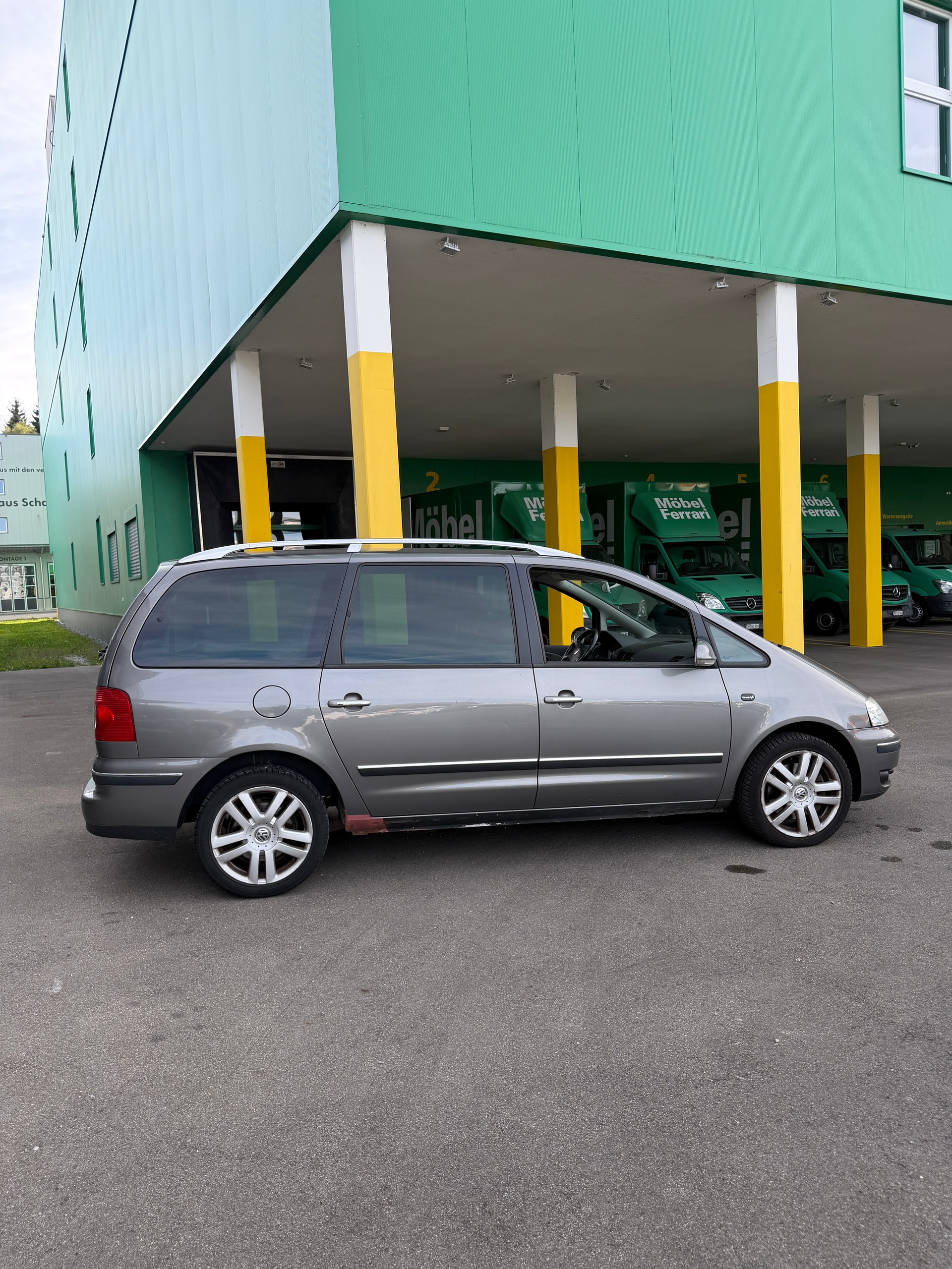 VW Sharan 1.8 T Comfortline-image-6