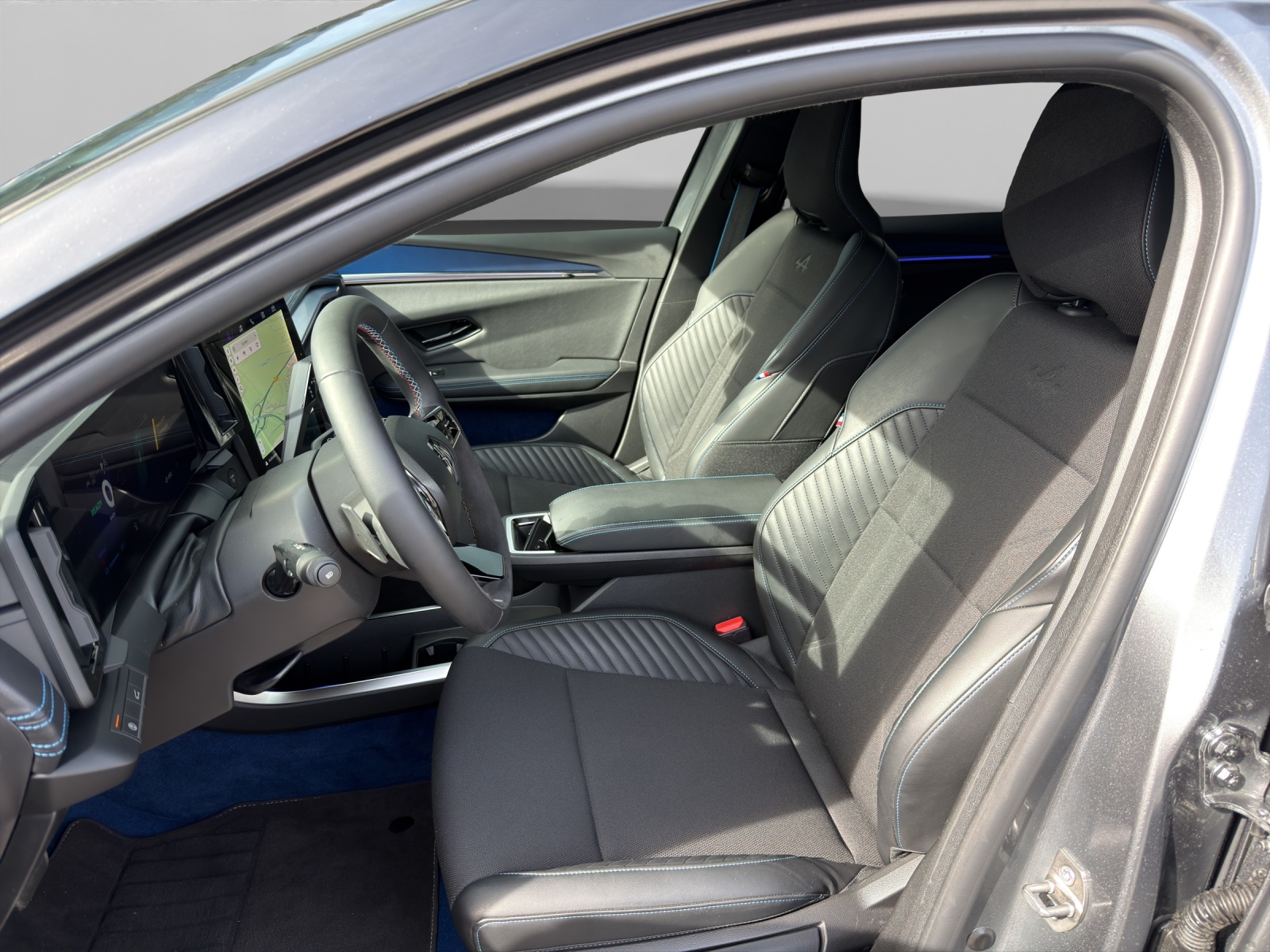 RENAULT Scénic E-Tech esprit Alpine-image-6