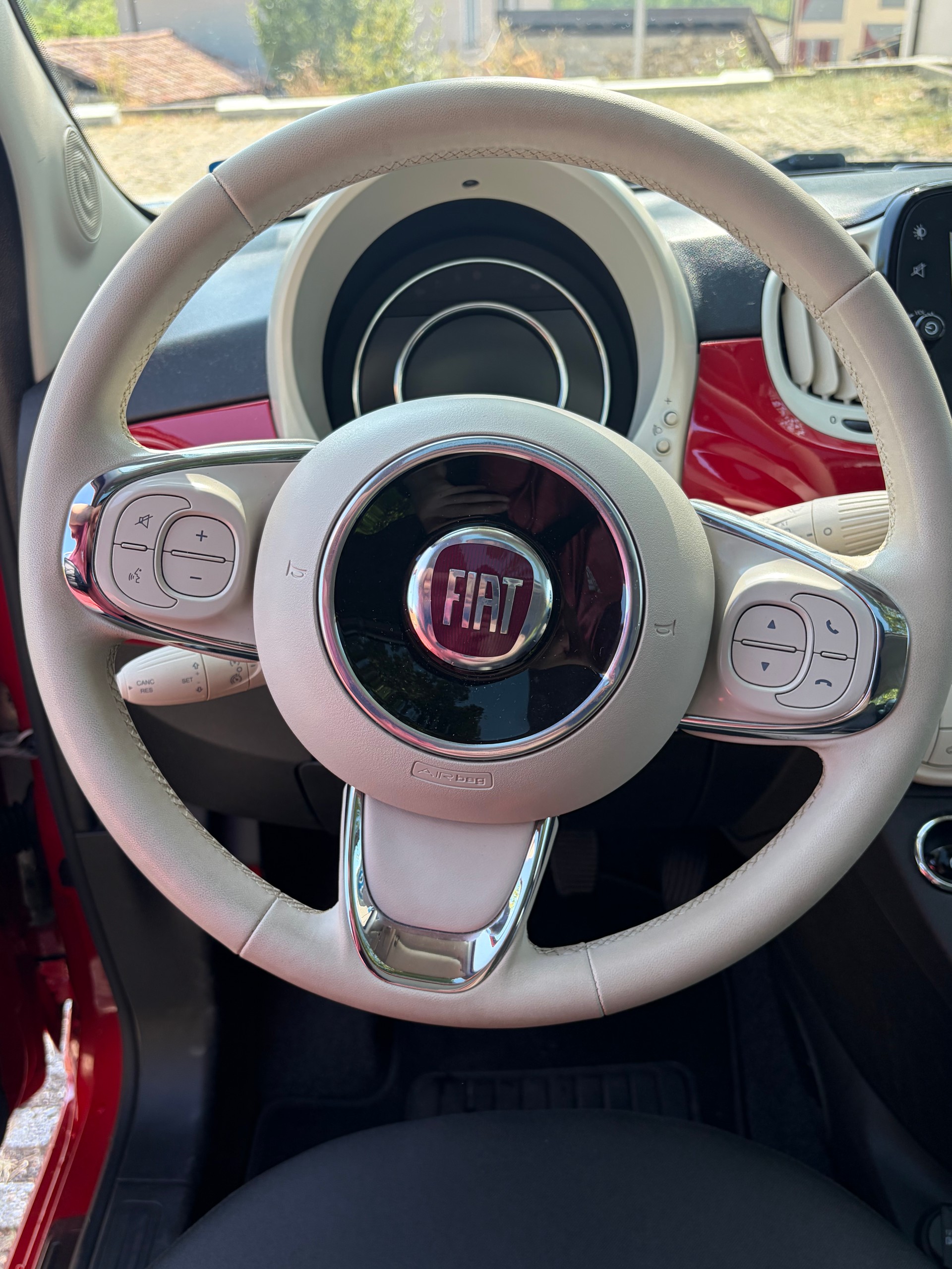FIAT 1.0 Hybrid Lounge-image-12