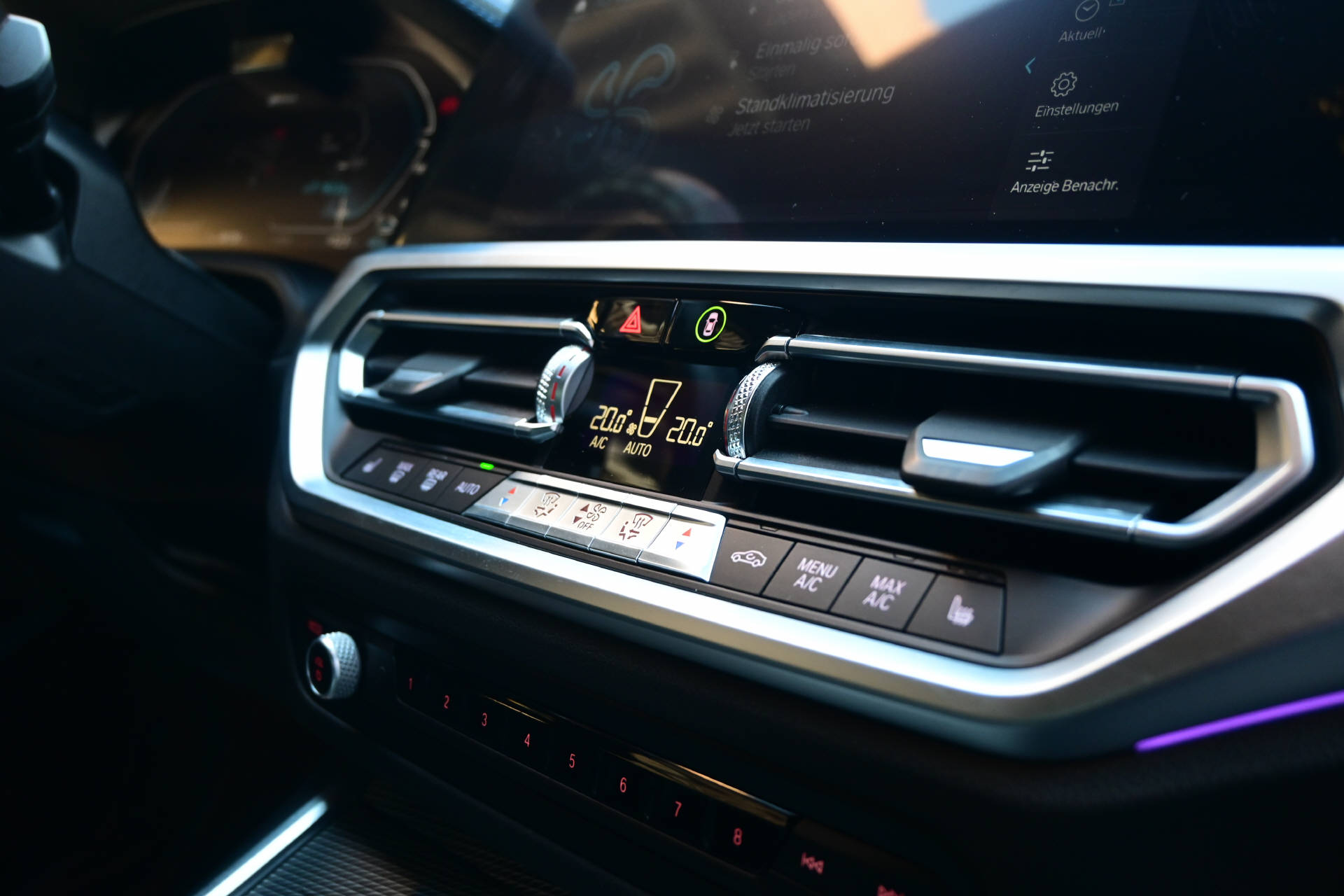 BMW 330e xDrive Touring *M-Sport*AHK*HUD*H&K*8-fach-image-22