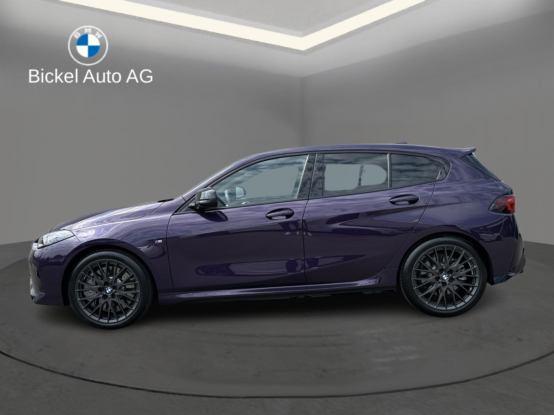 BMW M135 xDrive-image-3