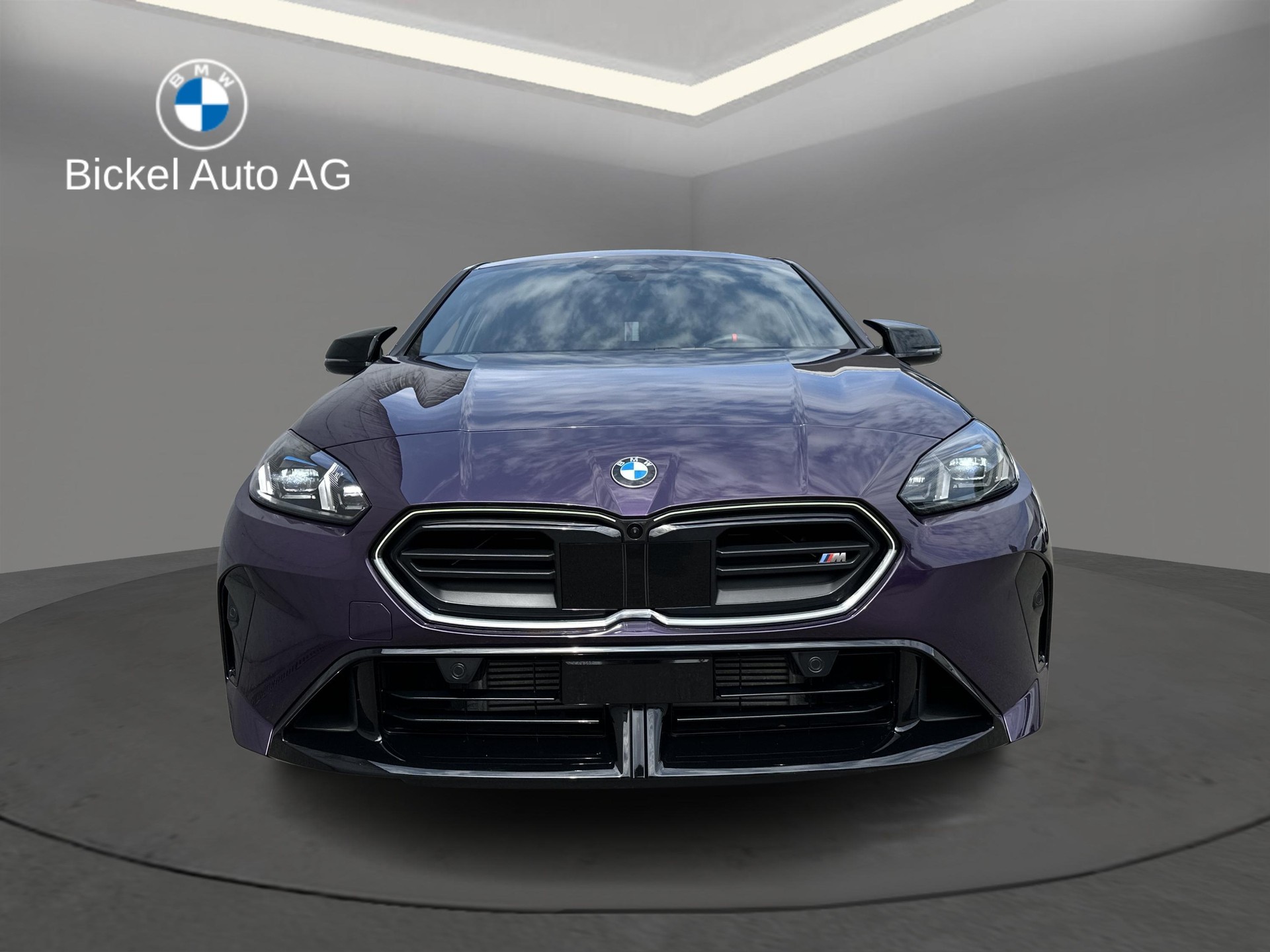BMW M135 xDrive-image-4