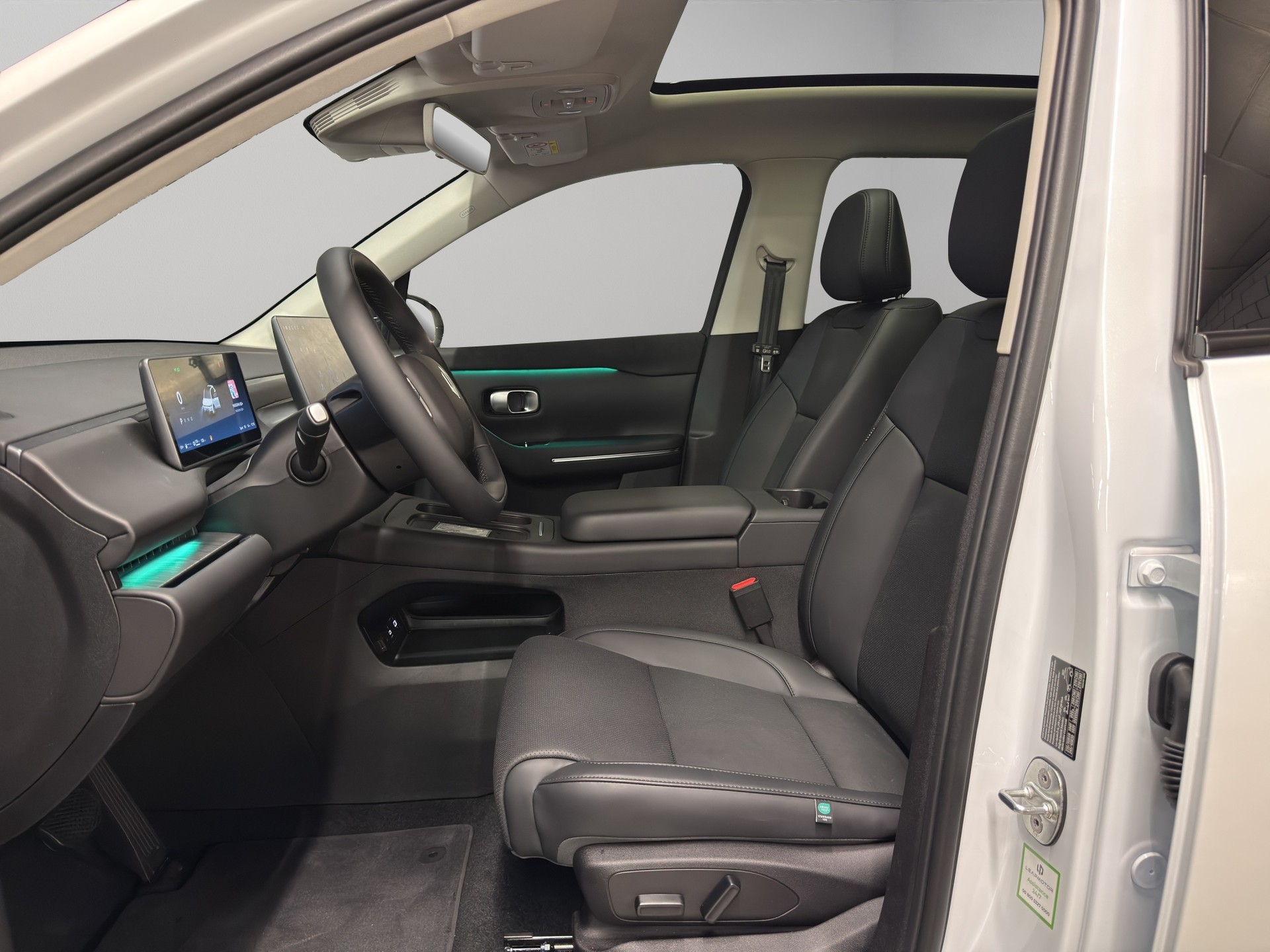 LEAPMOTOR C10 1.5 Hybrid EV-image-14