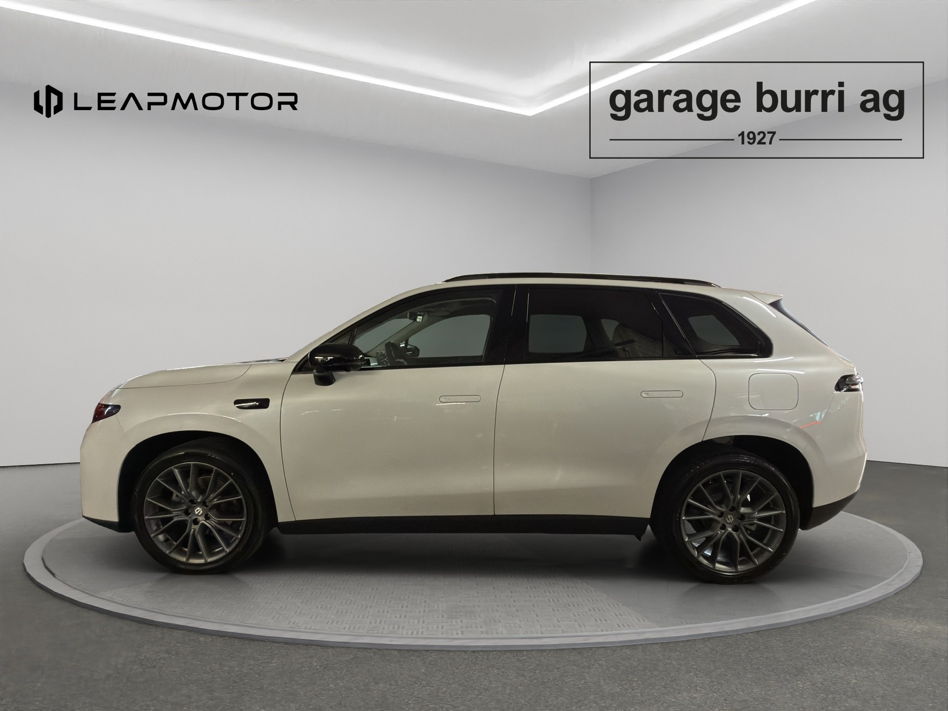 LEAPMOTOR C10 1.5 Hybrid EV-image-2
