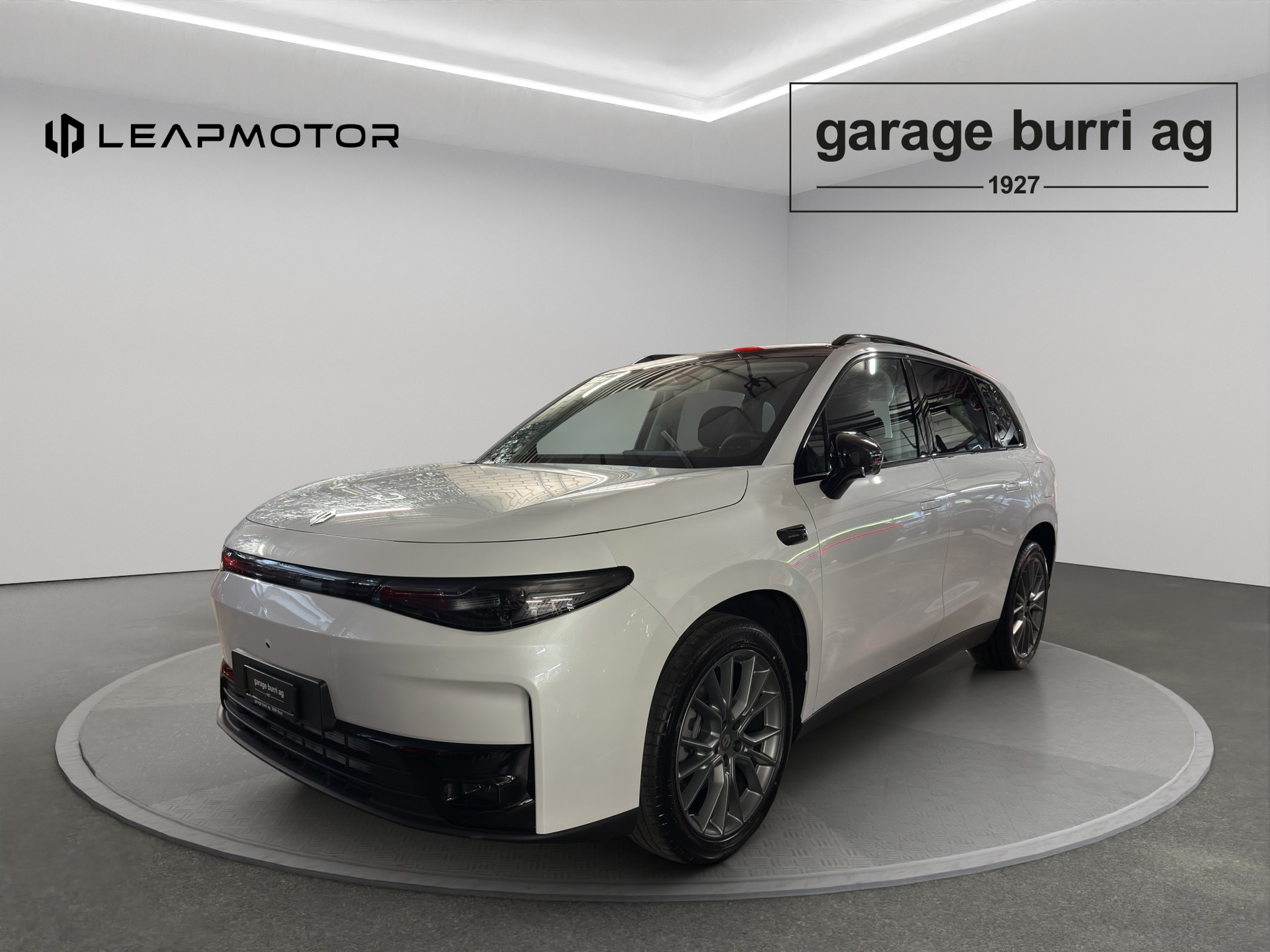 LEAPMOTOR C10 1.5 Hybrid EV-image-0