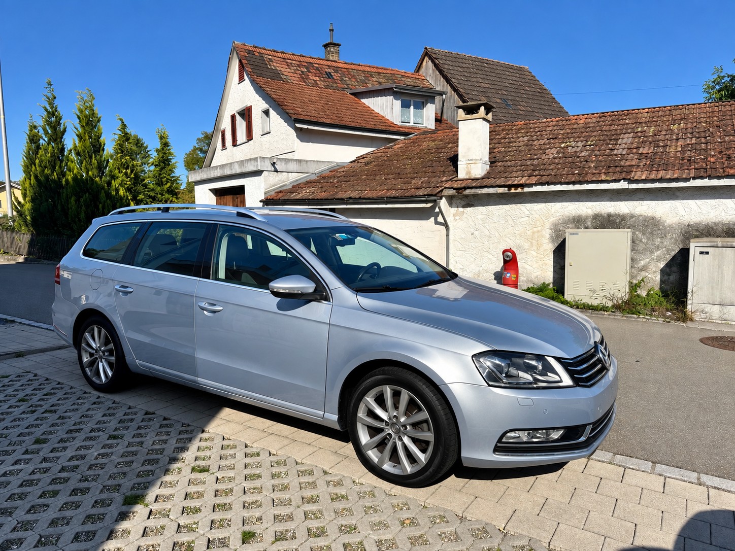 VW Passat Variant 2.0 TDI BMT Highline 4MDSG-image-2