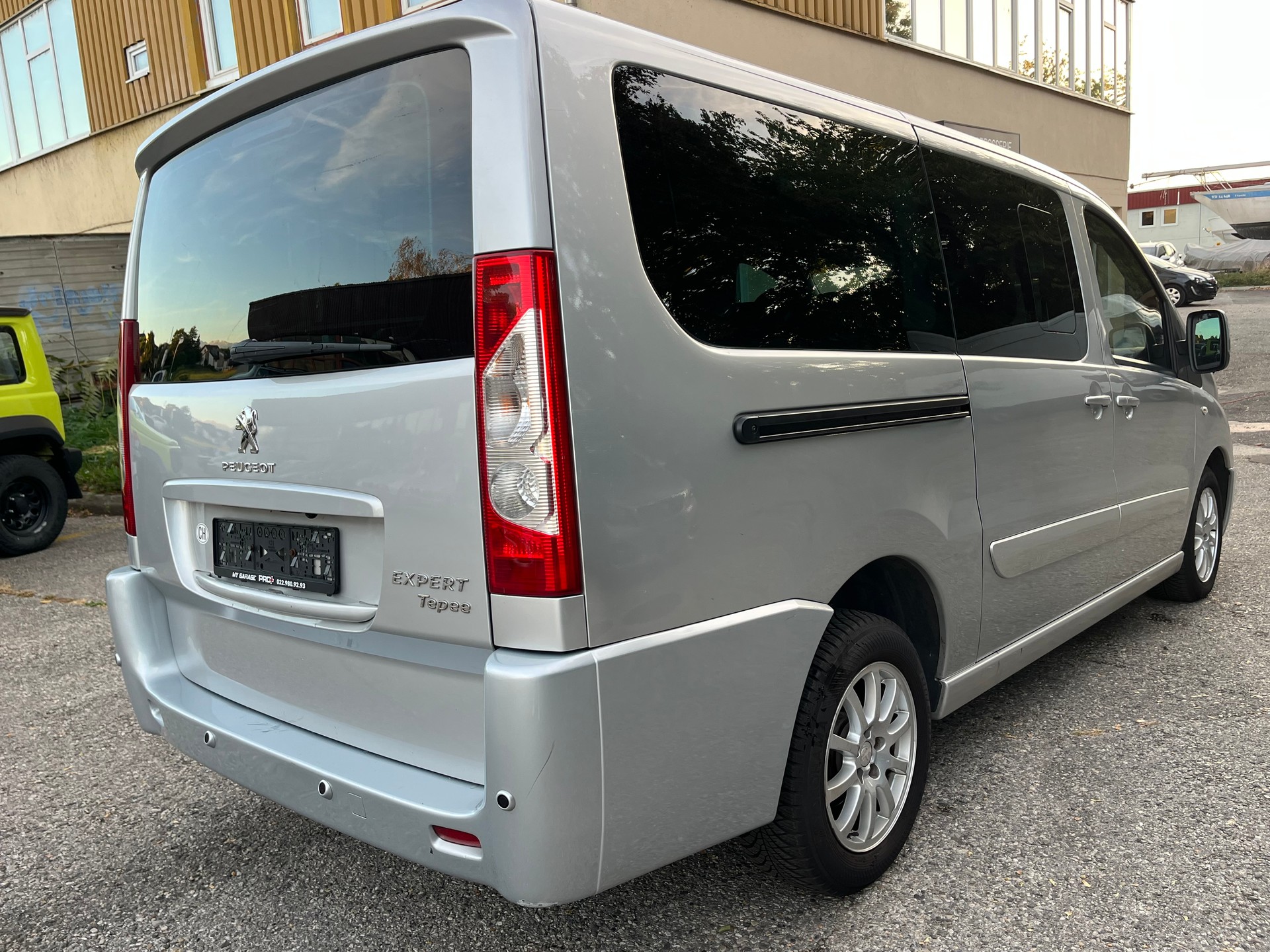 PEUGEOT Expert Tepee 2.0 HDi A Shuttle L2-image-4