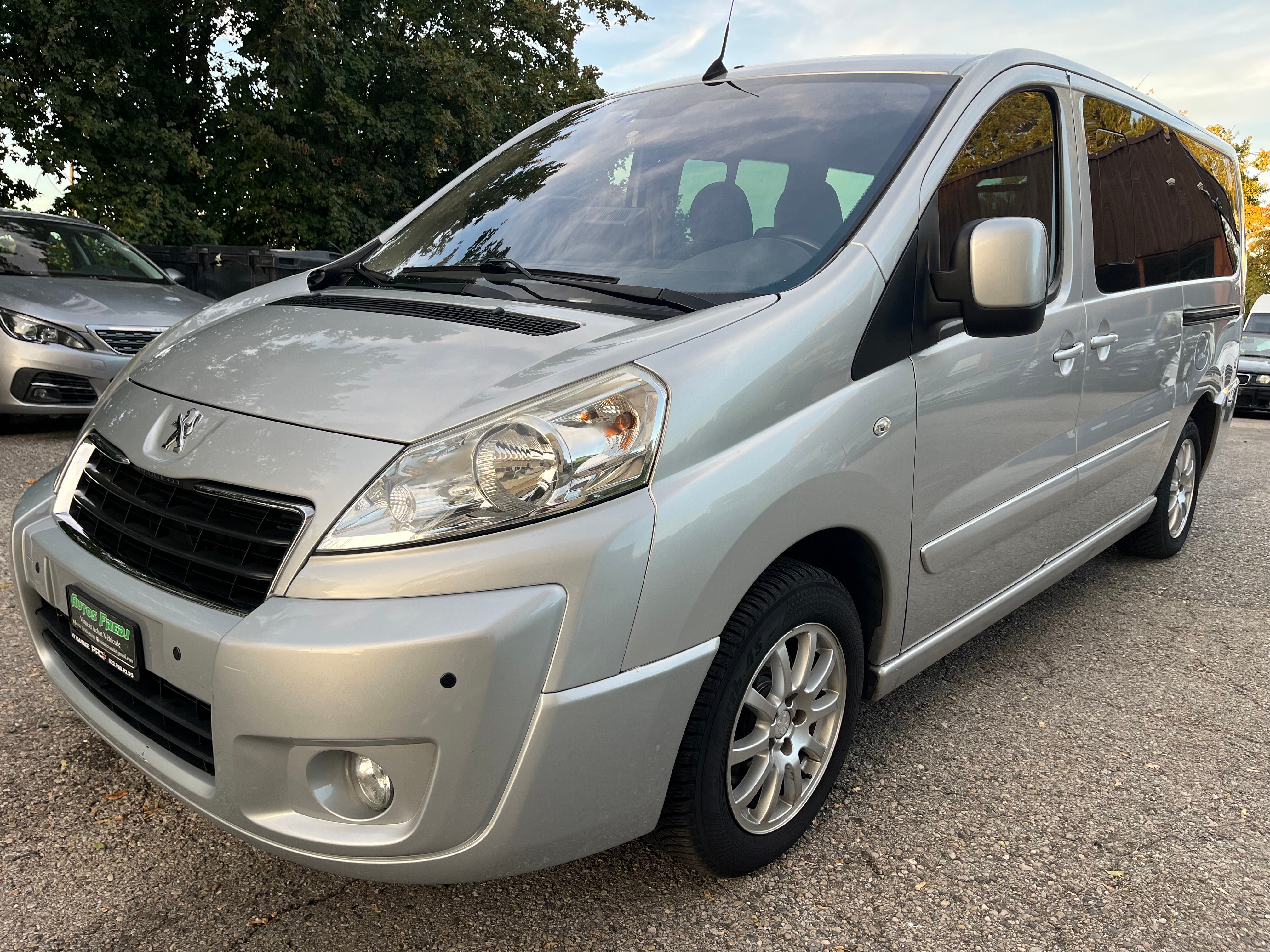 Car photo