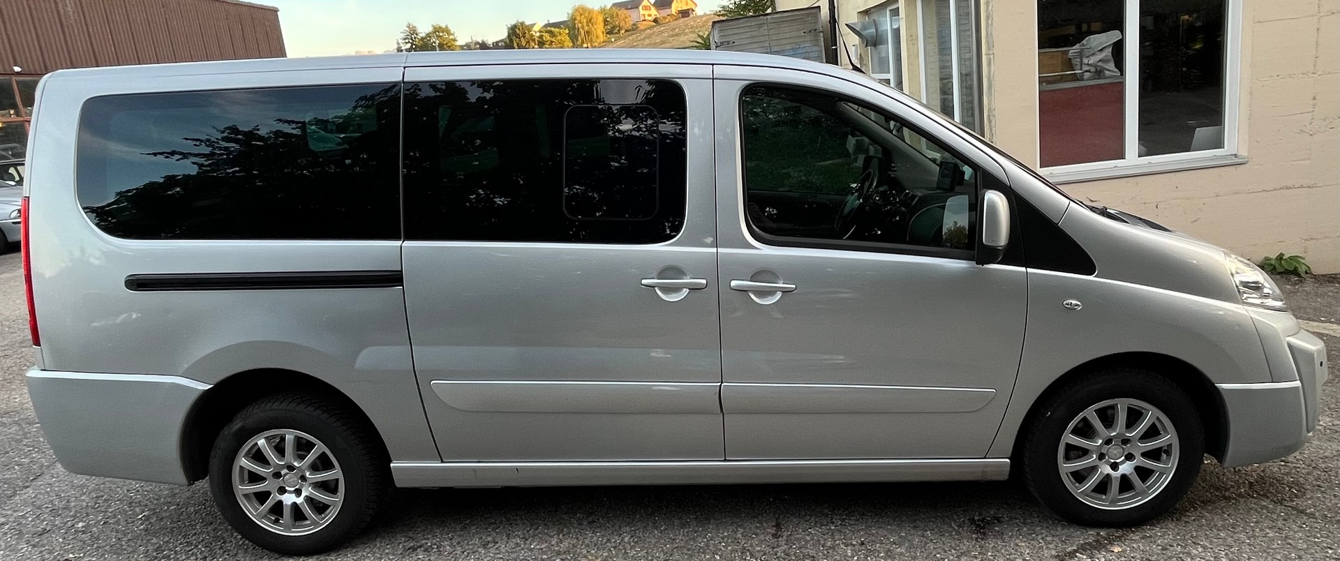 PEUGEOT Expert Tepee 2.0 HDi A Shuttle L2-image-3