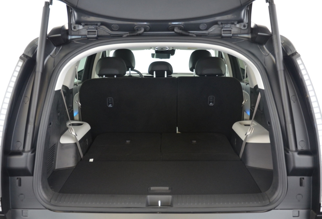 HYUNDAI Ioniq 9 110kWh Prestige Line 4WD-image-30