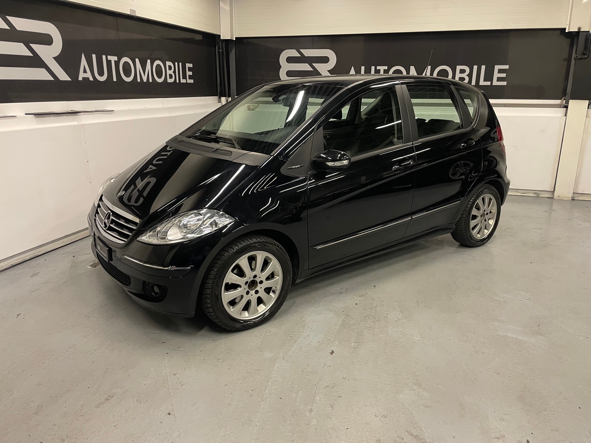 MERCEDES-BENZ A 200 T Avantgarde-image-0