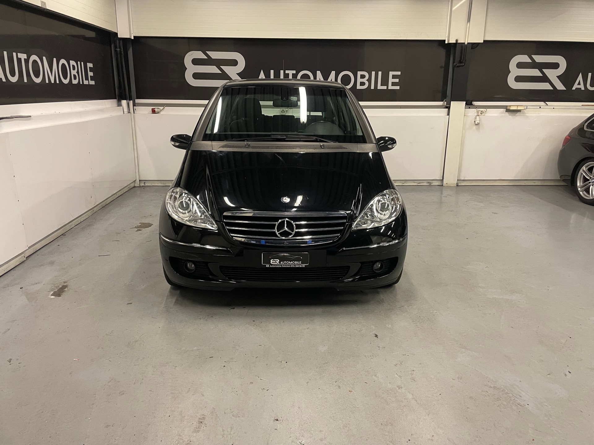 MERCEDES-BENZ A 200 T Avantgarde-image-4