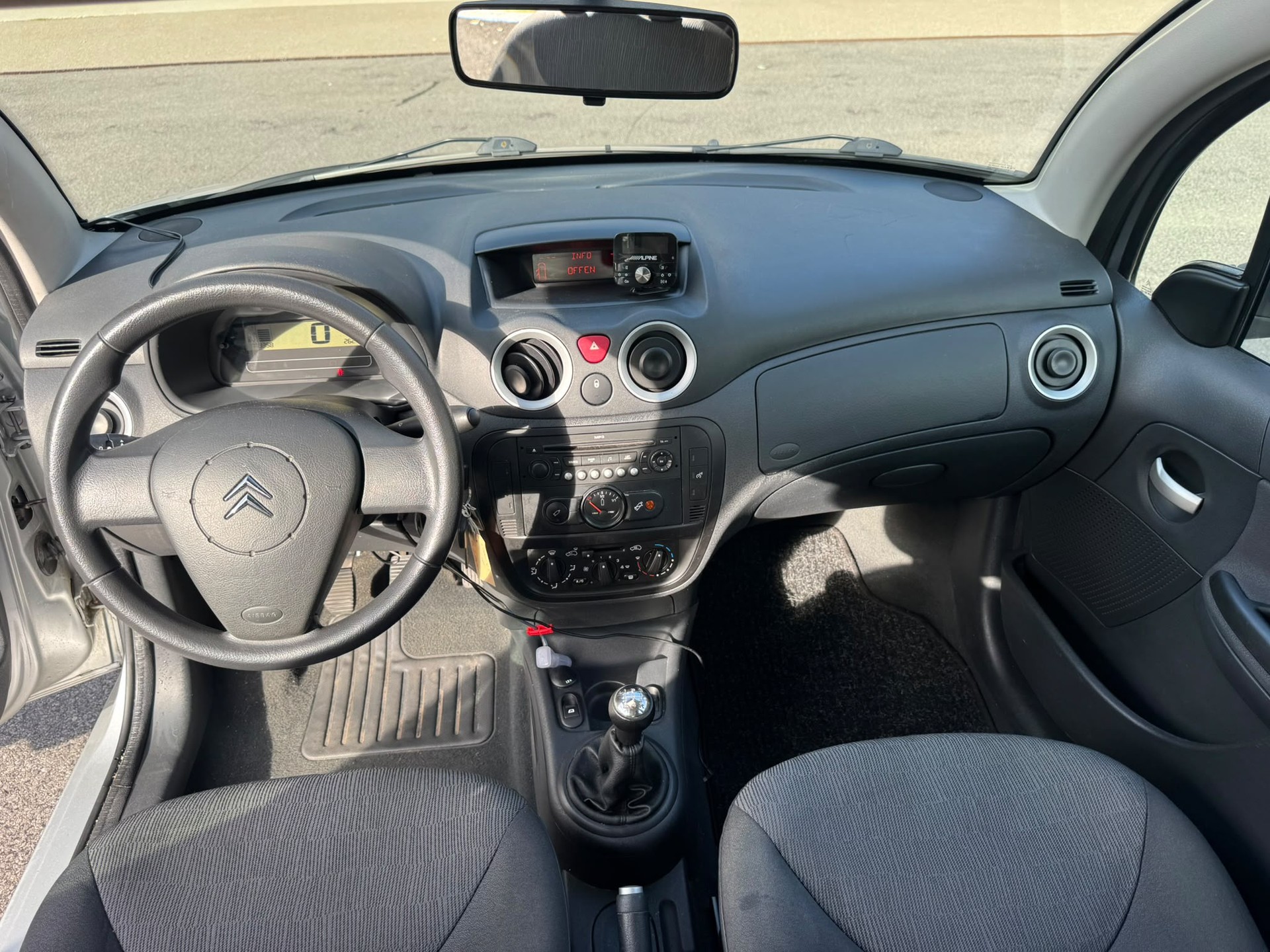 CITROEN C3 1.4i GNV (SX Pack)-image-8